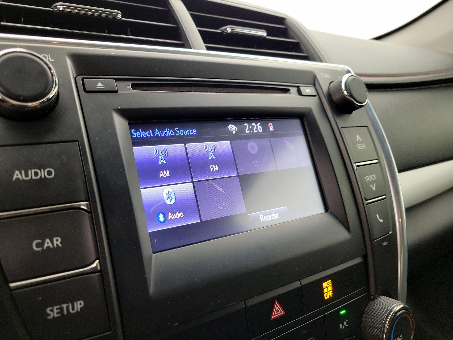 Thumbnail: 2016 Toyota Camry - 15