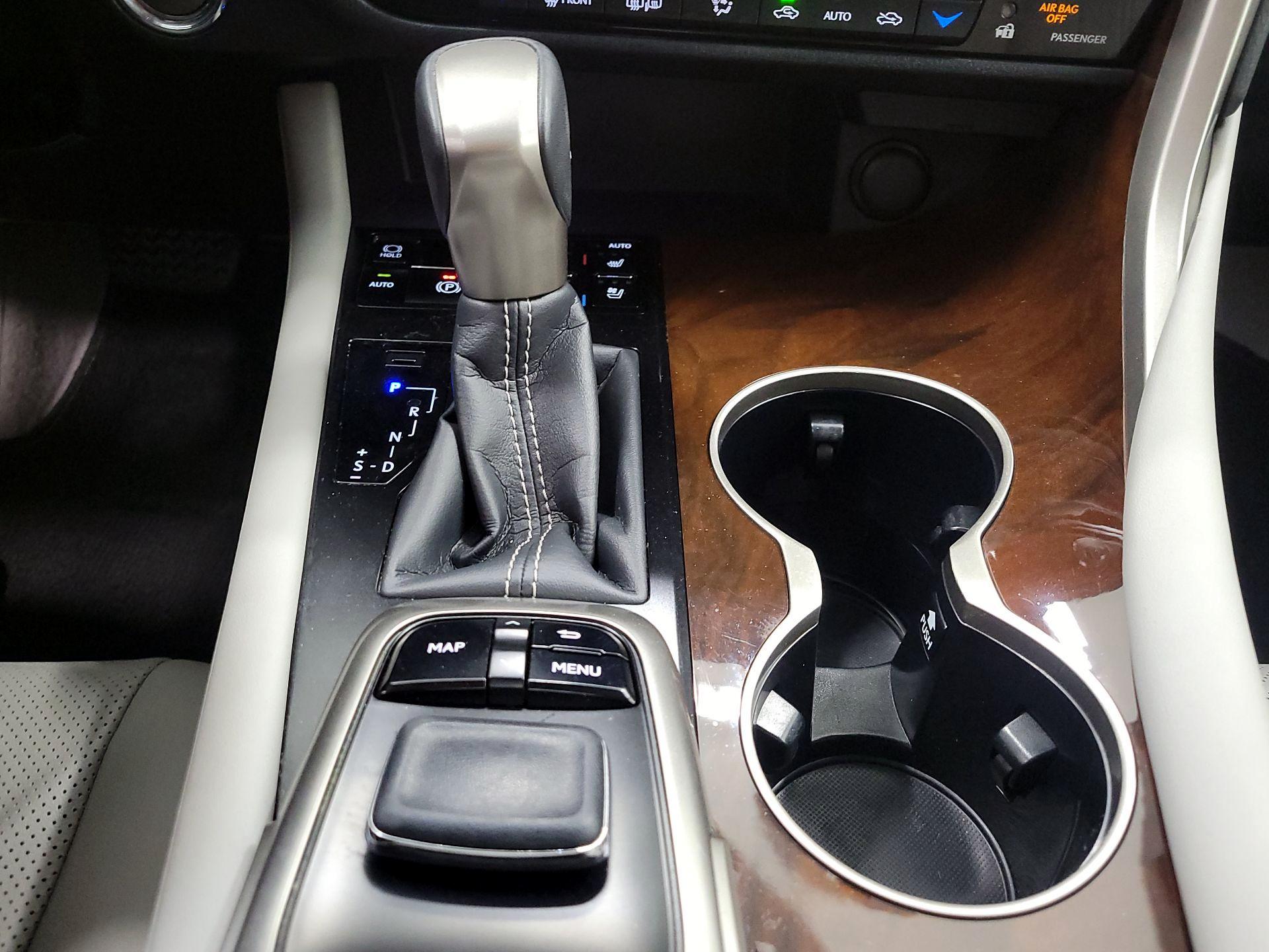 Thumbnail: 2018 Lexus RX - 18