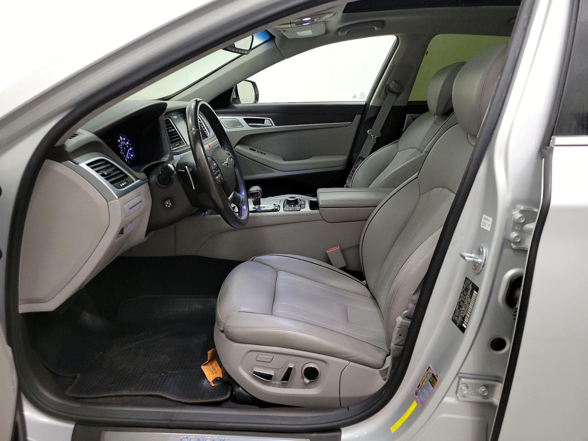 Thumbnail: 2019 Genesis G80 - 11