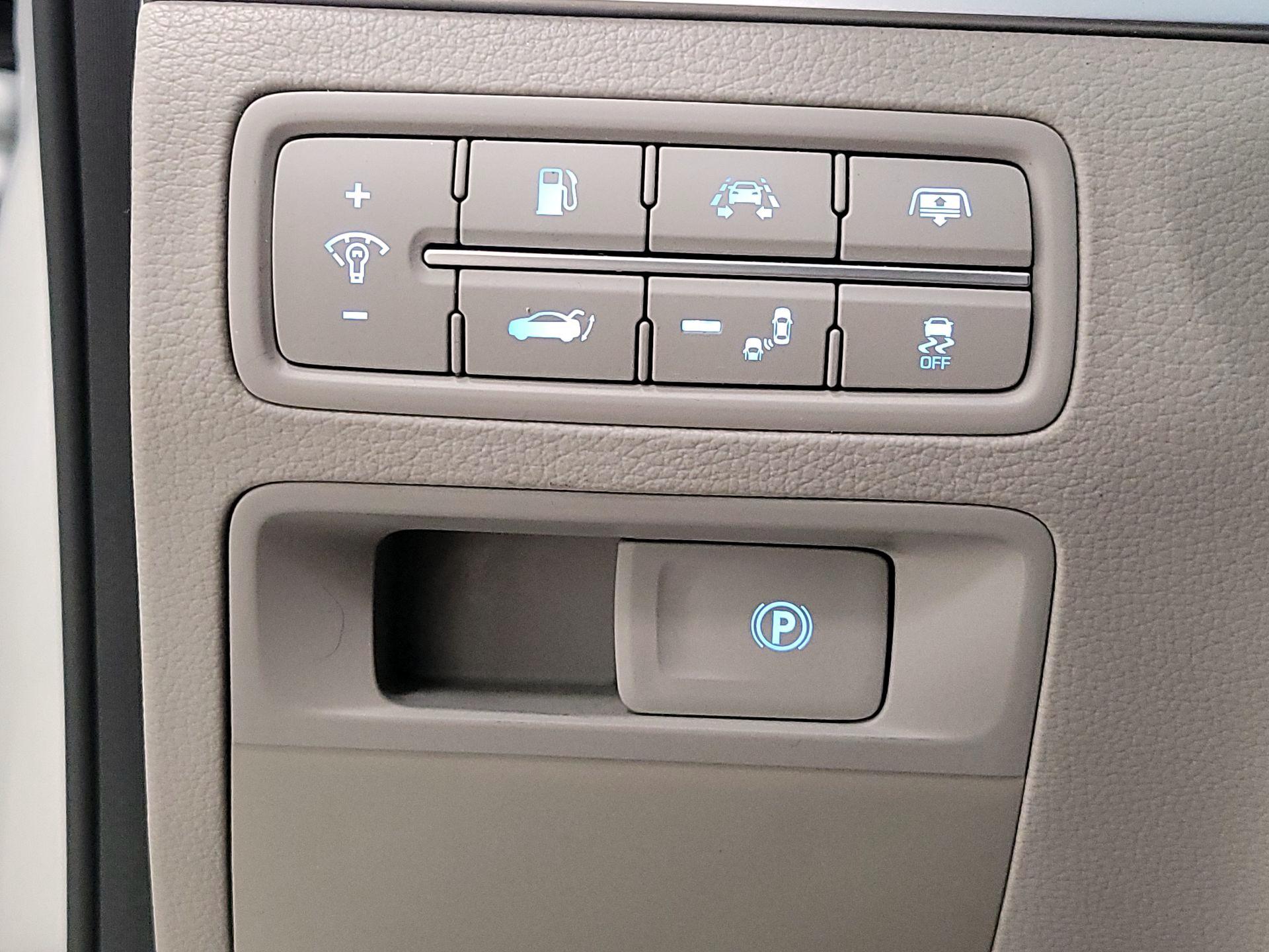 Thumbnail: 2019 Genesis G80 - 13