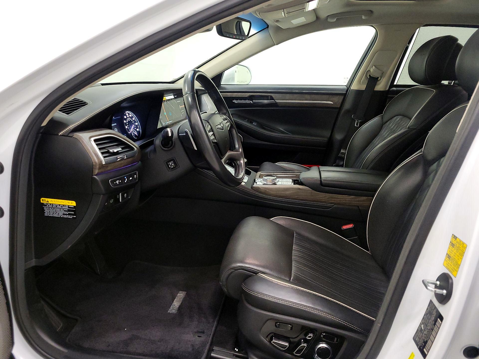 Thumbnail: 2020 Genesis G90 - 11