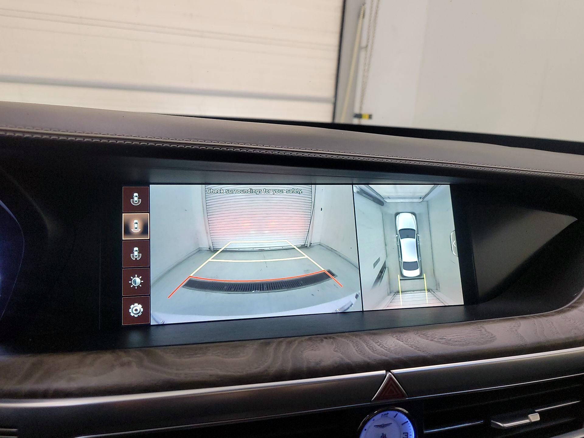 Thumbnail: 2020 Genesis G90 - 15