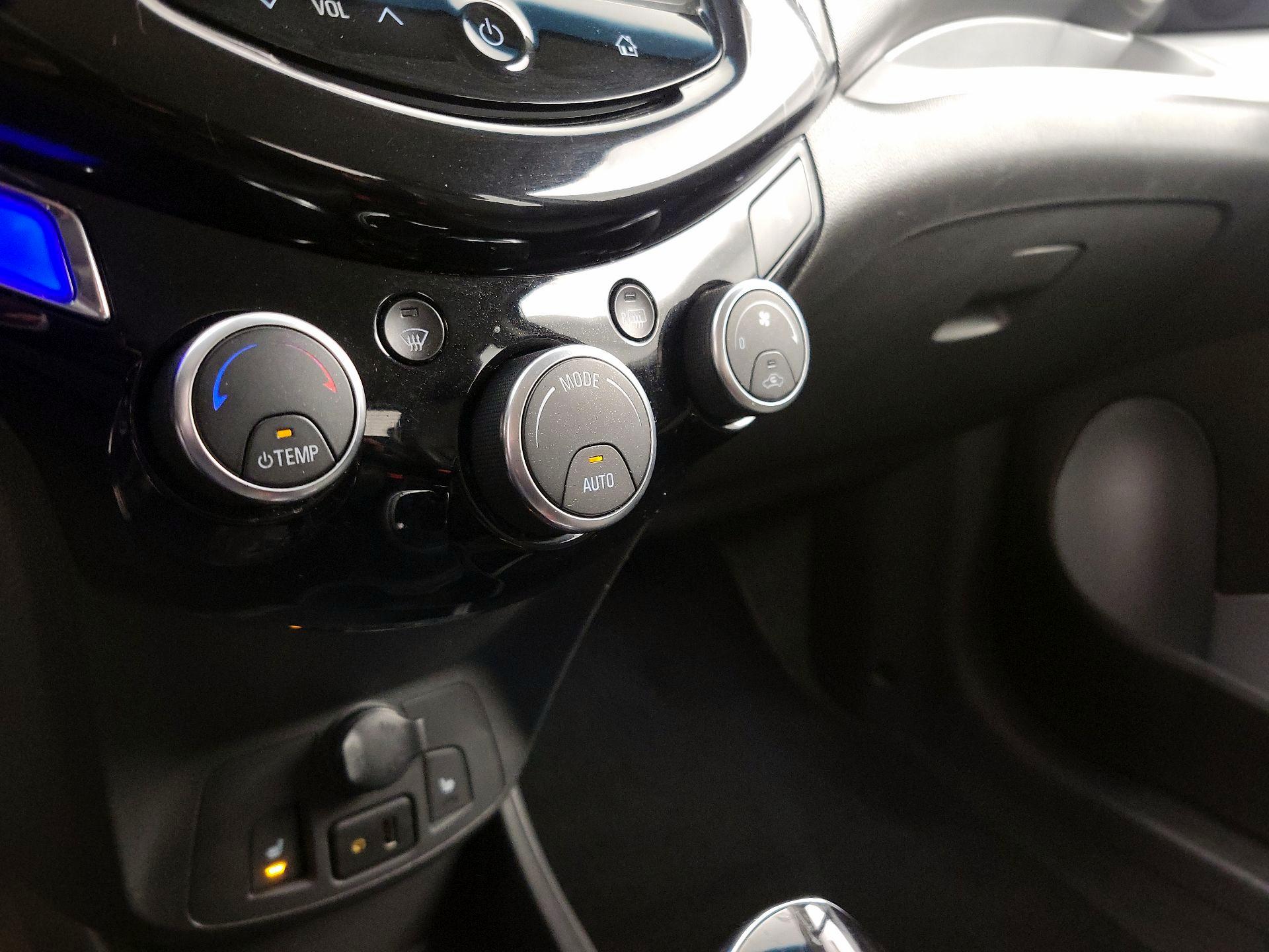 Thumbnail: 2015 Chevrolet Spark - 15