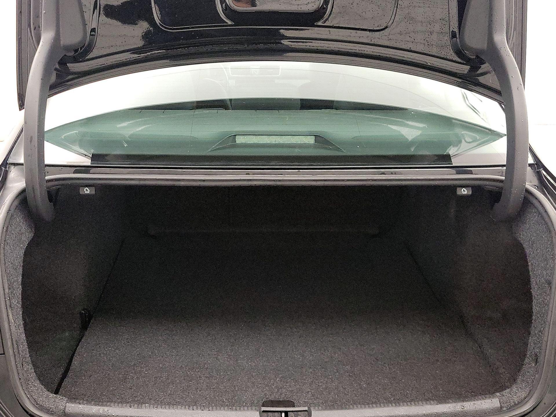 Thumbnail: 2015 Volkswagen Passat - 20