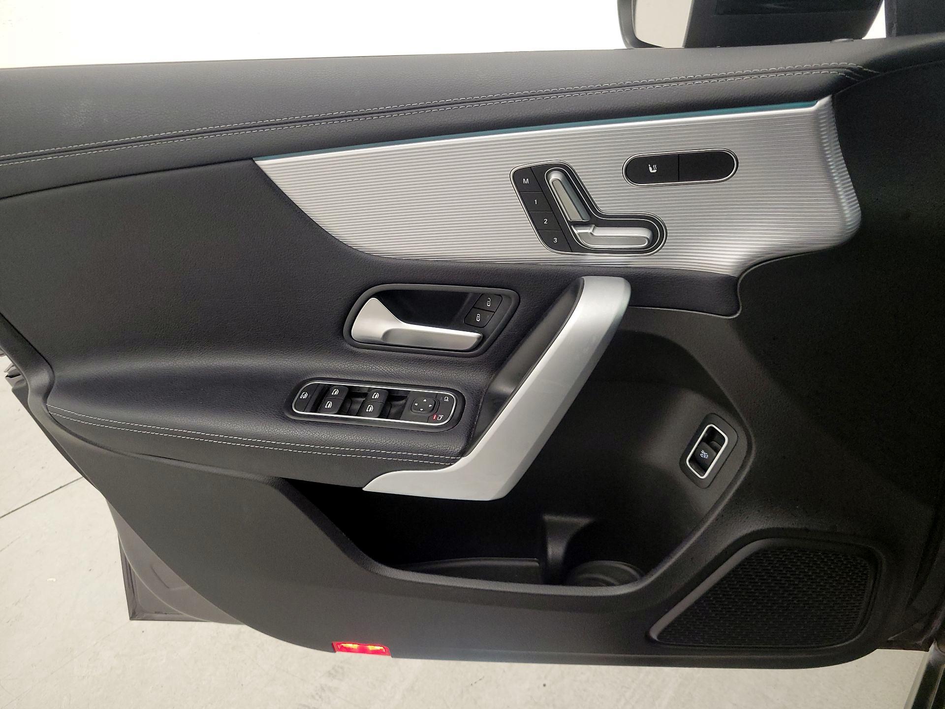 Thumbnail: 2020 Mercedes-Benz A-Class - 12