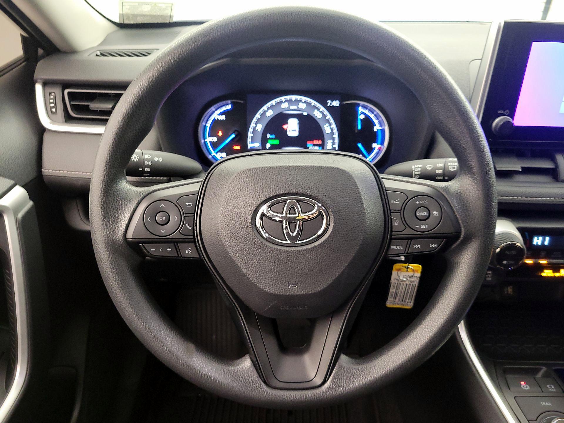 Thumbnail: 2024 Toyota RAV4 - 10