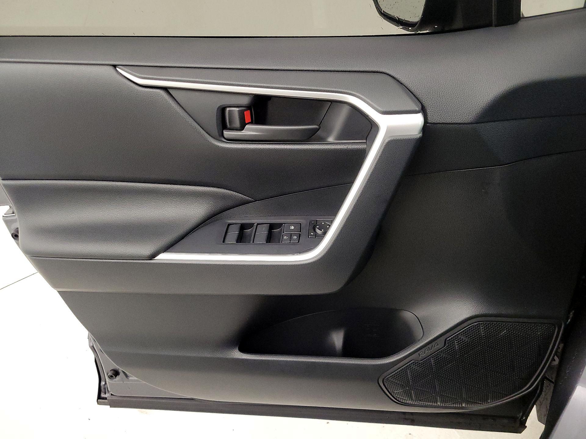 Thumbnail: 2024 Toyota RAV4 - 12