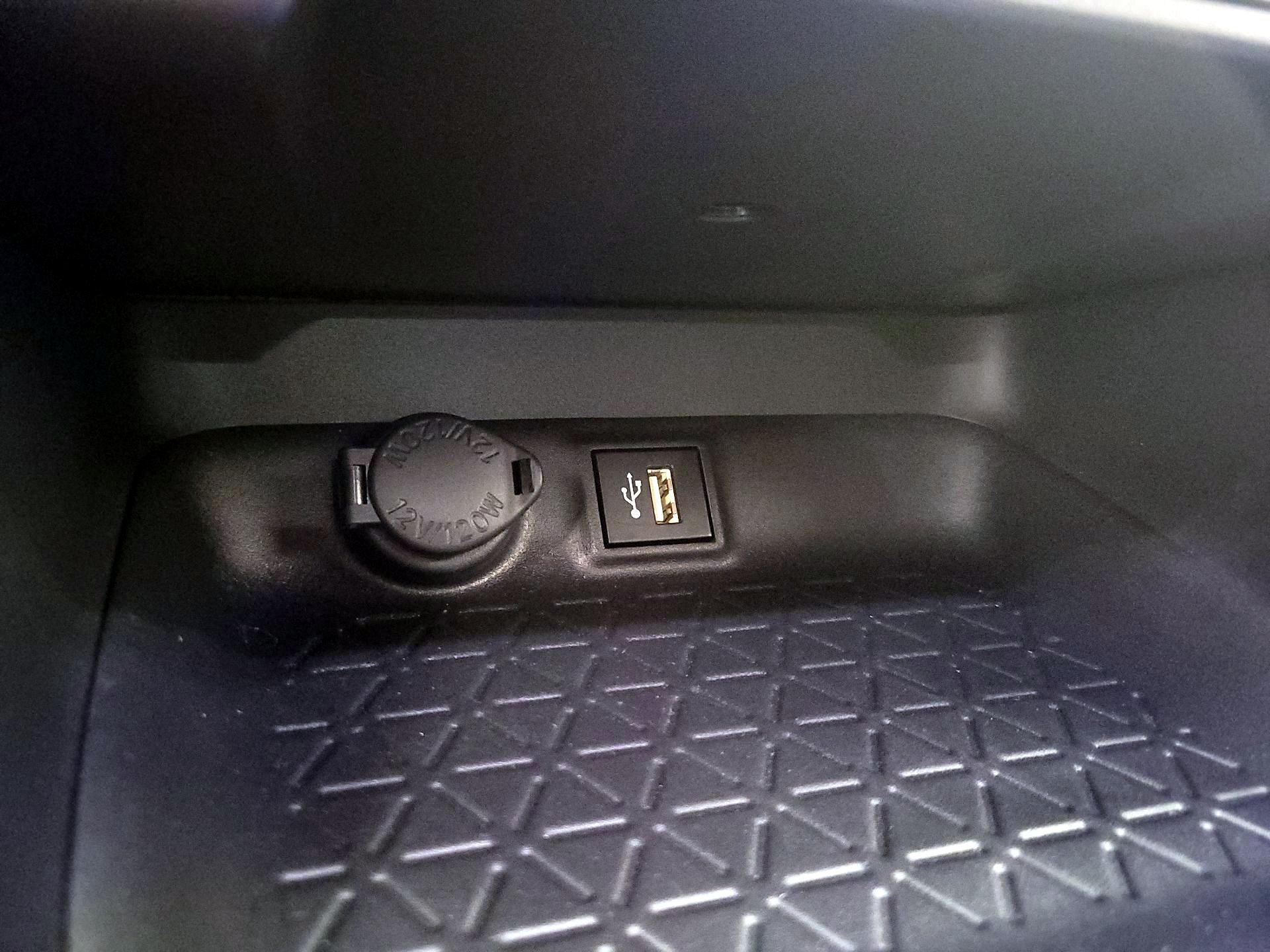 Thumbnail: 2024 Toyota RAV4 - 18