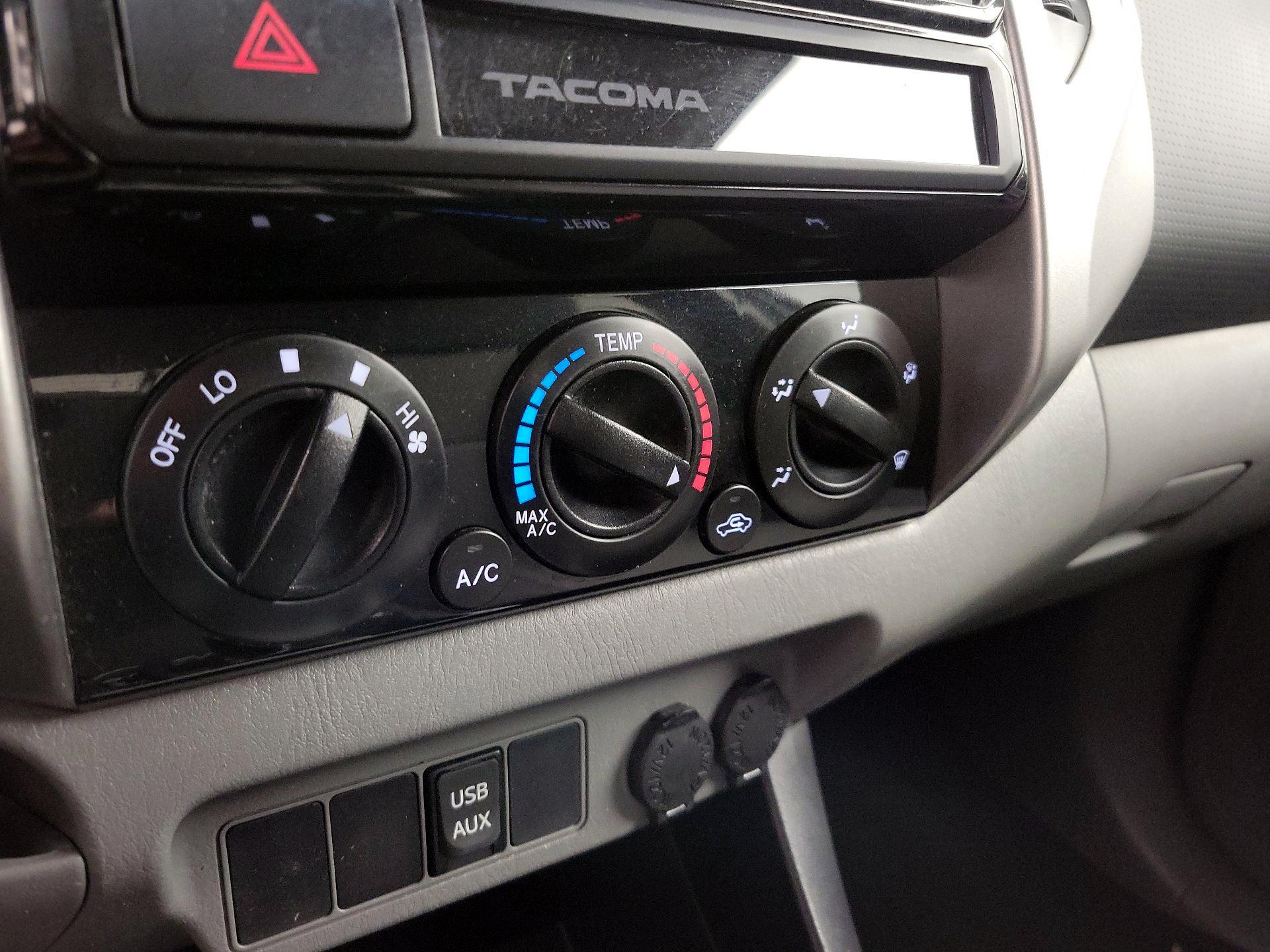 Thumbnail: 2015 Toyota Tacoma - 16