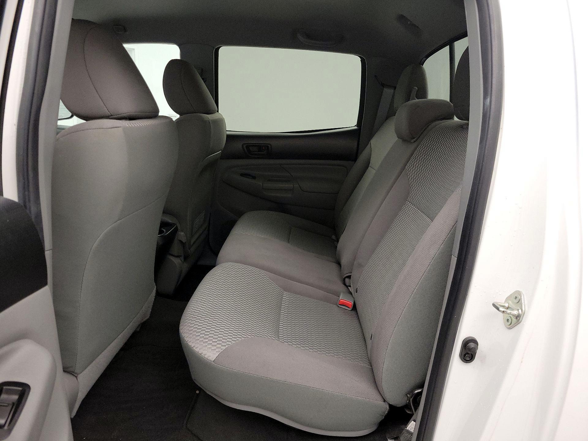 Thumbnail: 2015 Toyota Tacoma - 19