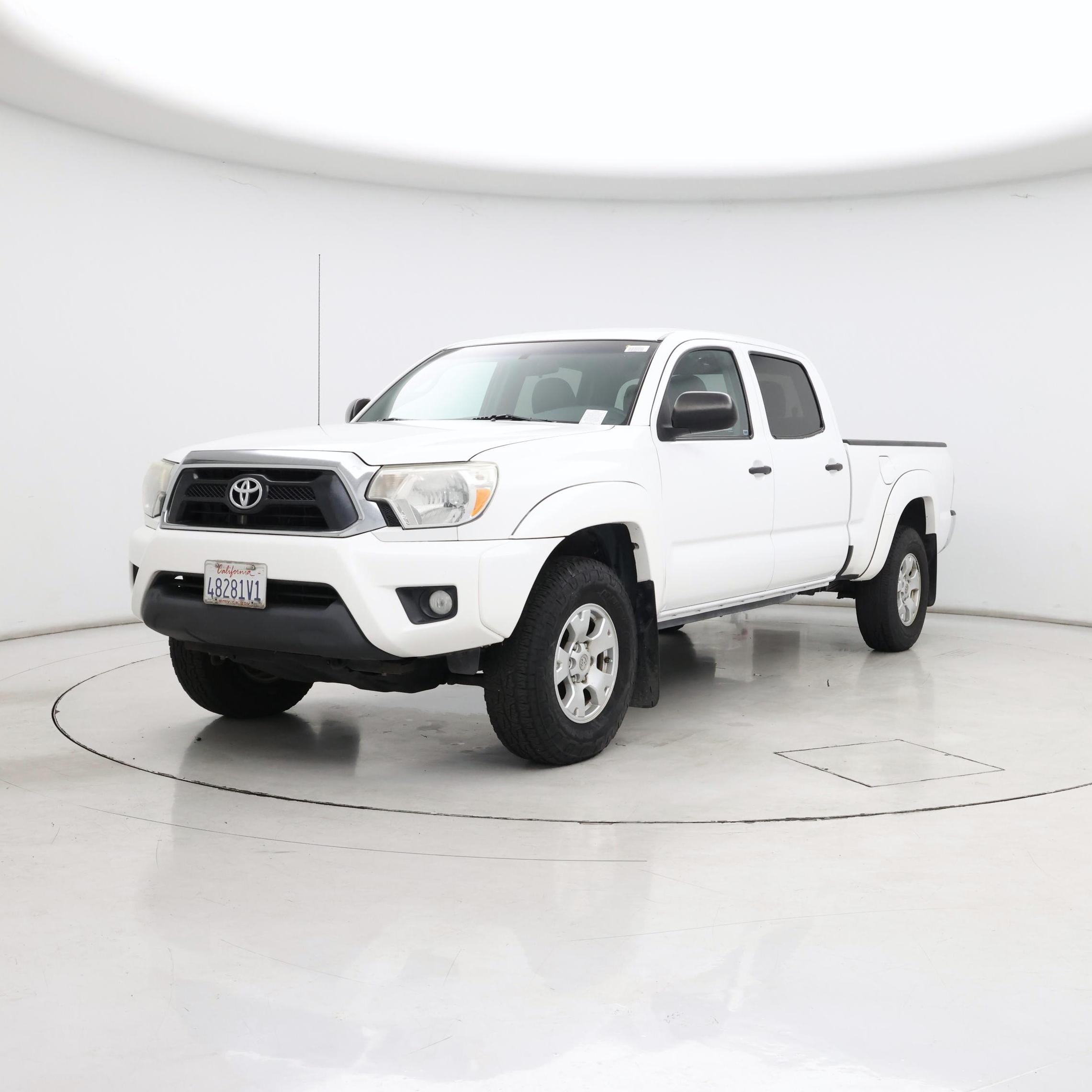 Thumbnail: 2015 Toyota Tacoma - 4