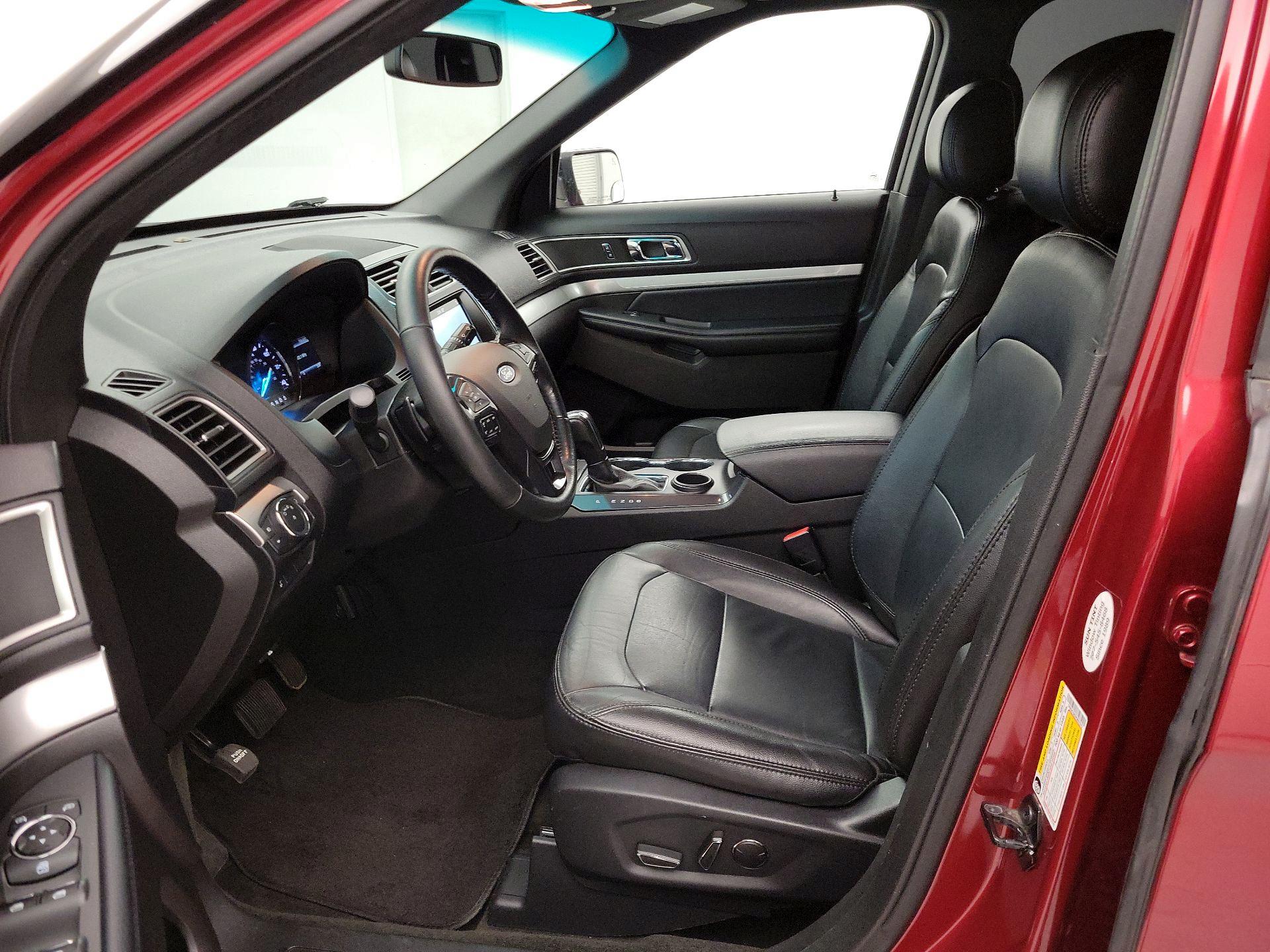 Thumbnail: 2017 Ford Explorer - 11