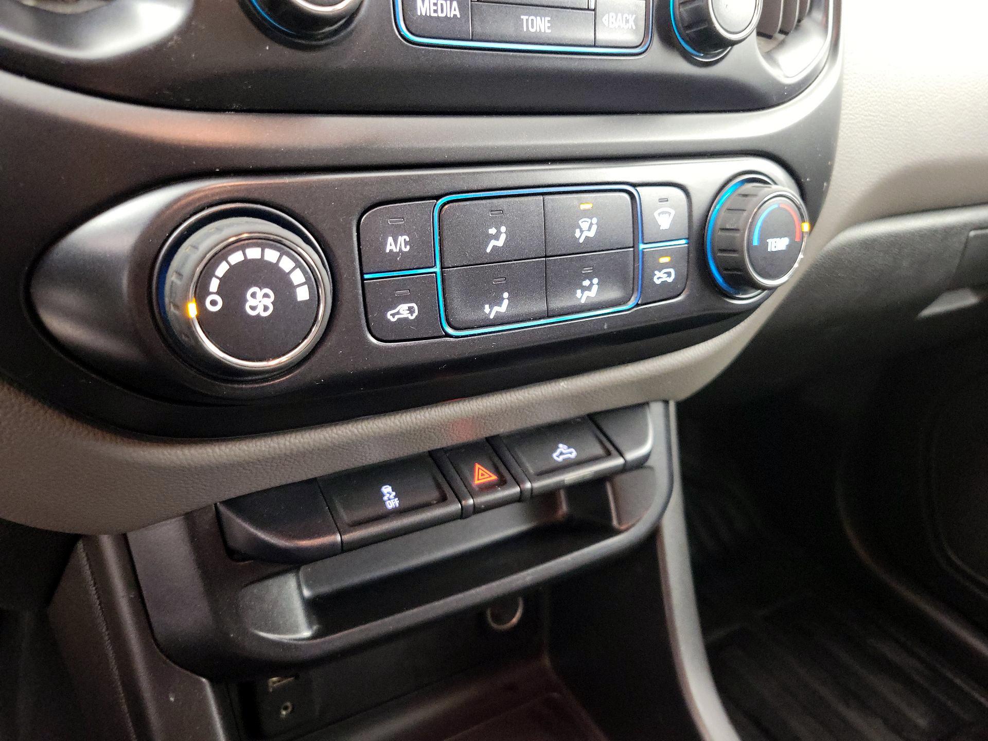 Thumbnail: 2016 Chevrolet Colorado - 16