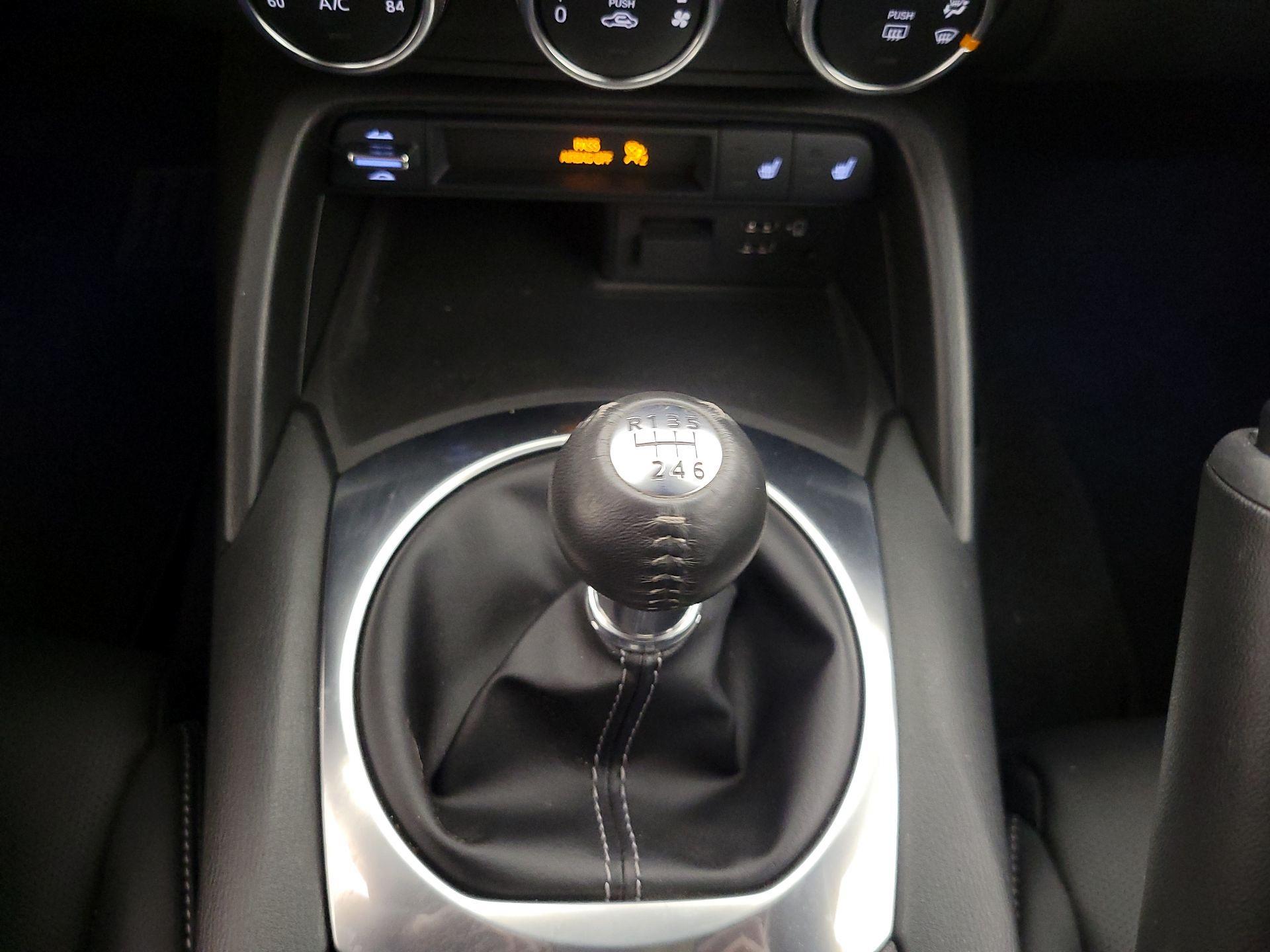 Thumbnail: 2020 Mazda MX-5 Miata - 18