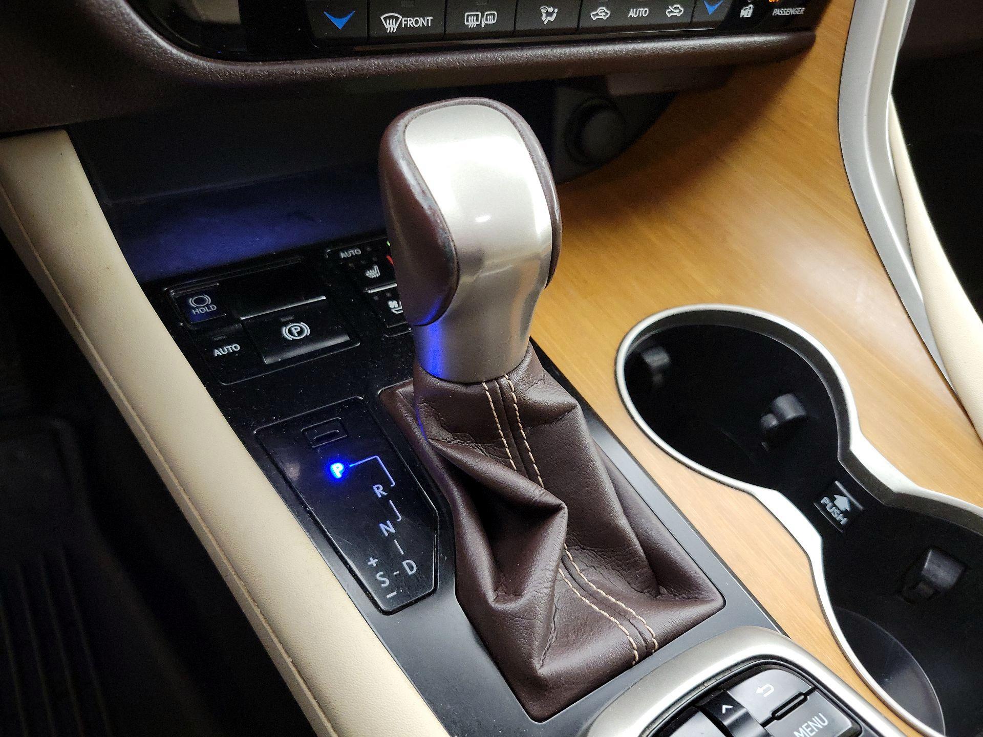 Thumbnail: 2018 Lexus RX - 18