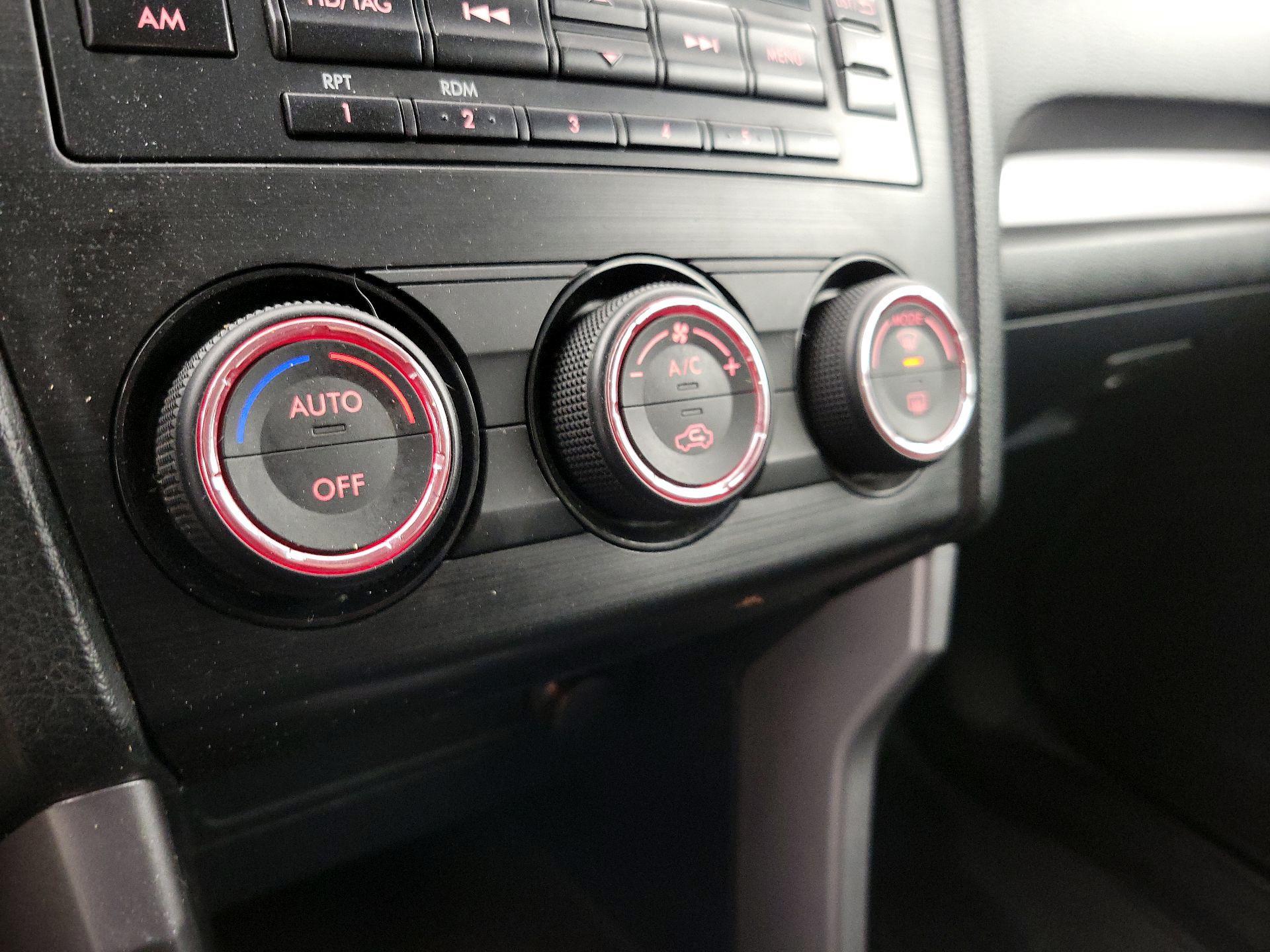 Thumbnail: 2015 Subaru Forester - 15