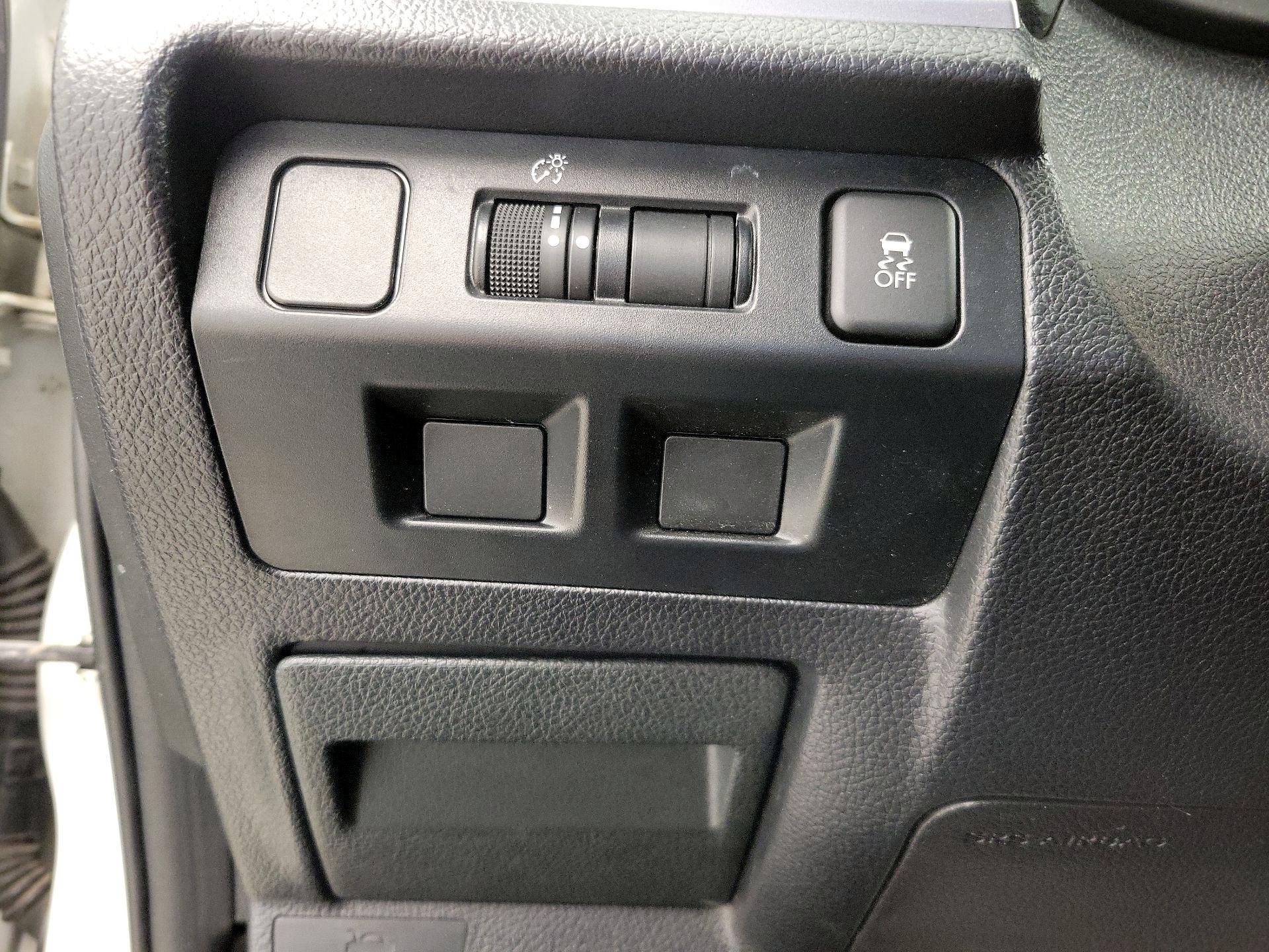 Thumbnail: 2017 Subaru Crosstrek - 13