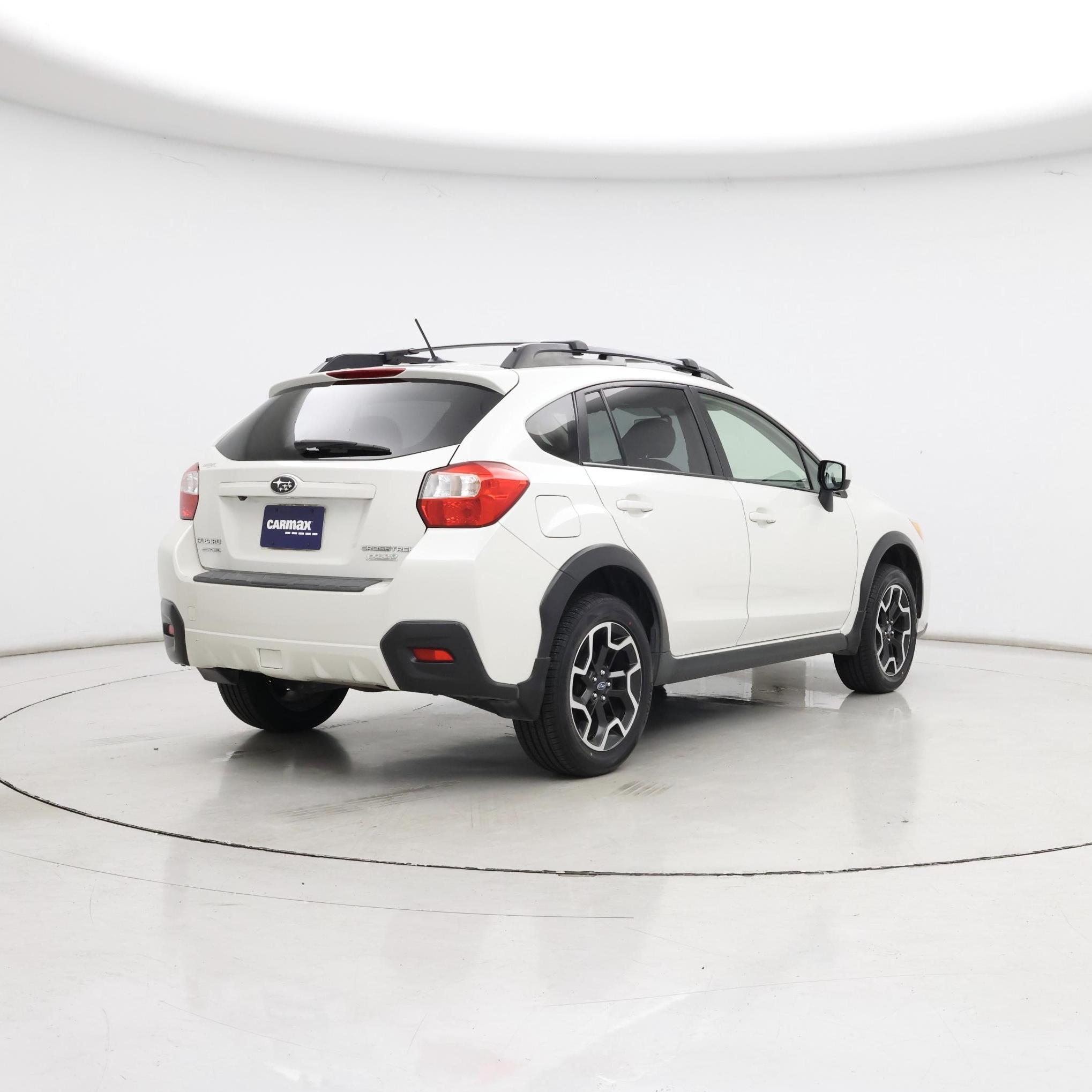 Thumbnail: 2017 Subaru Crosstrek - 8