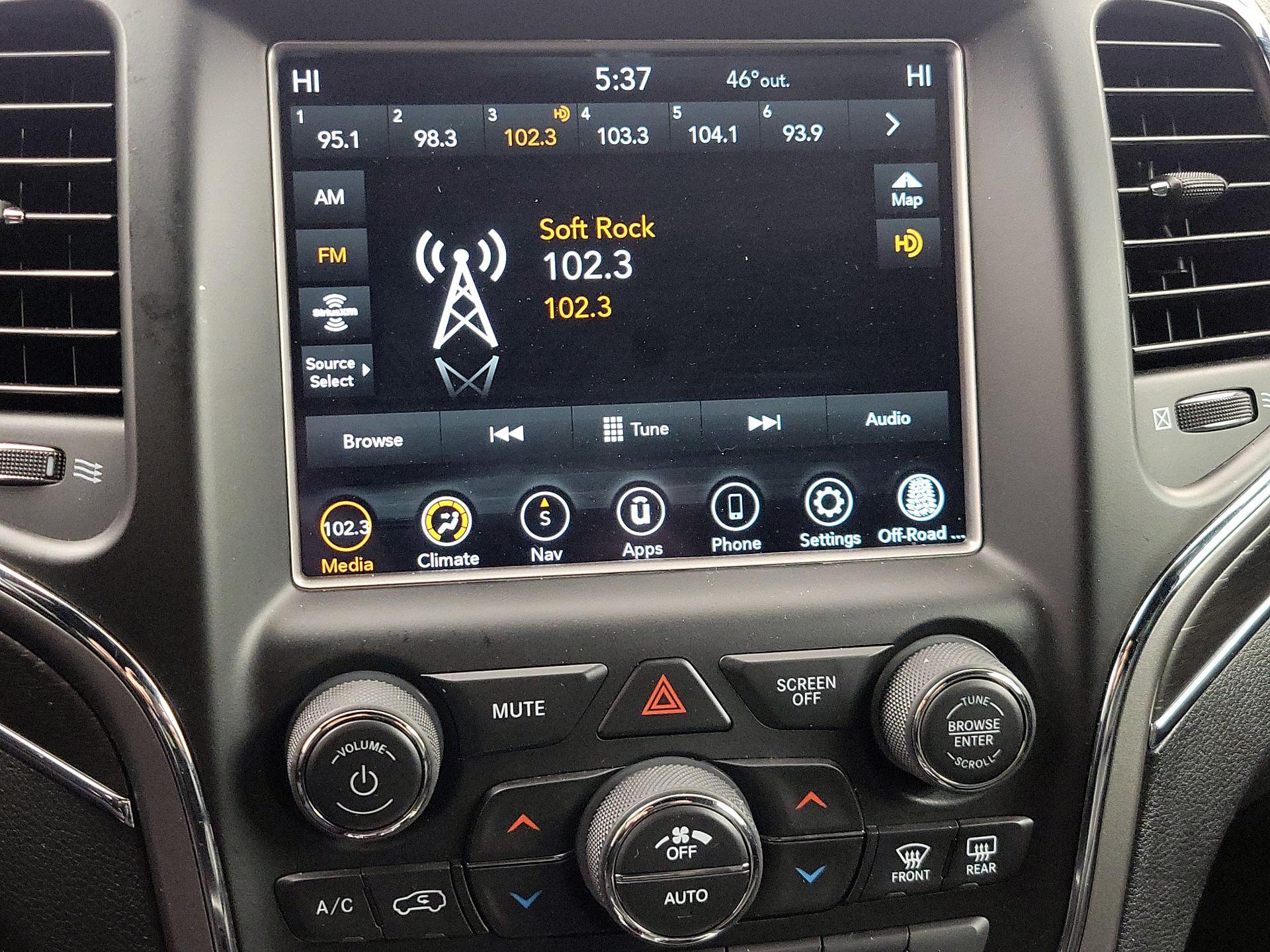 Thumbnail: 2018 Jeep Grand Cherokee - 16