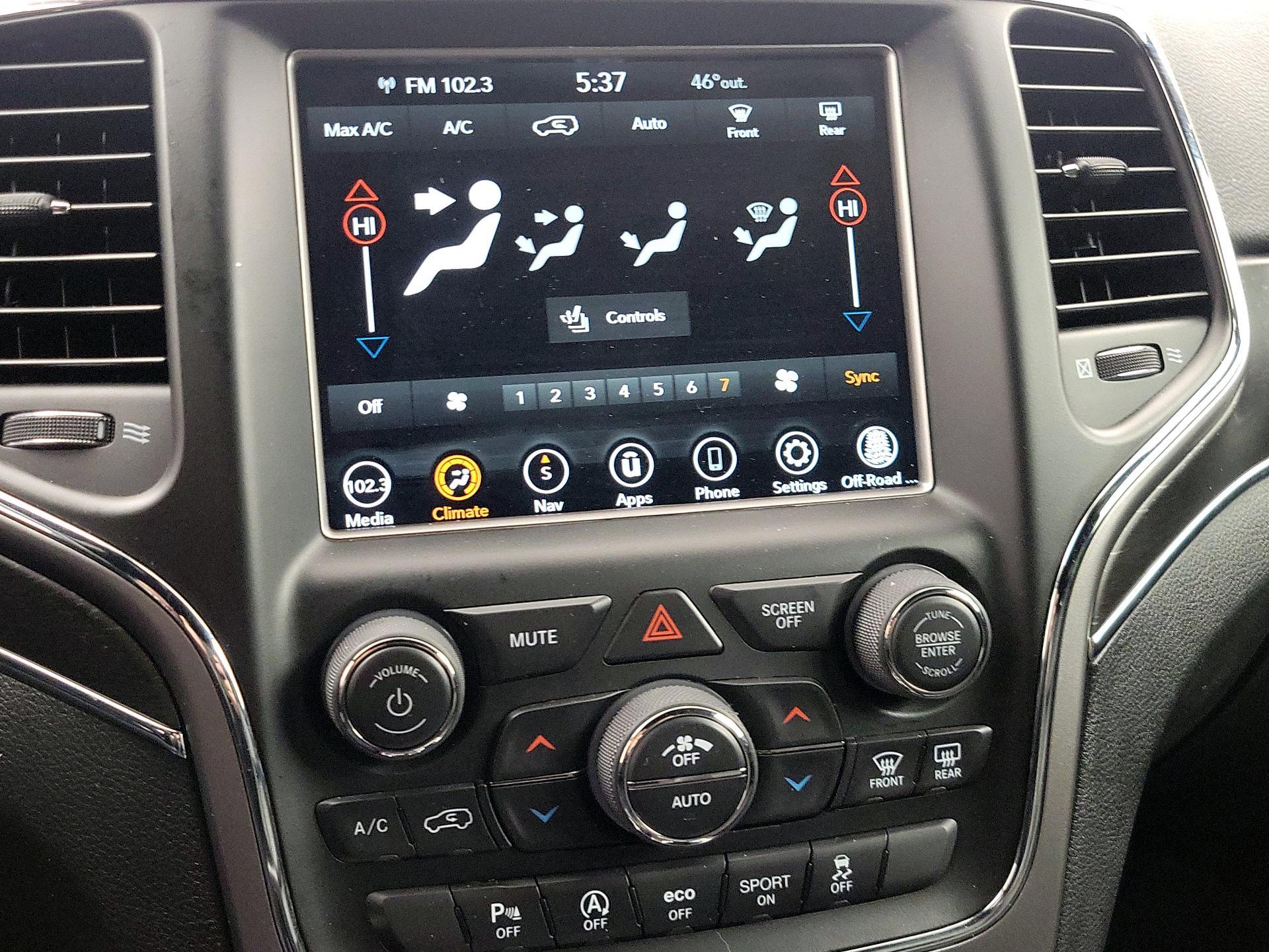 Thumbnail: 2018 Jeep Grand Cherokee - 17