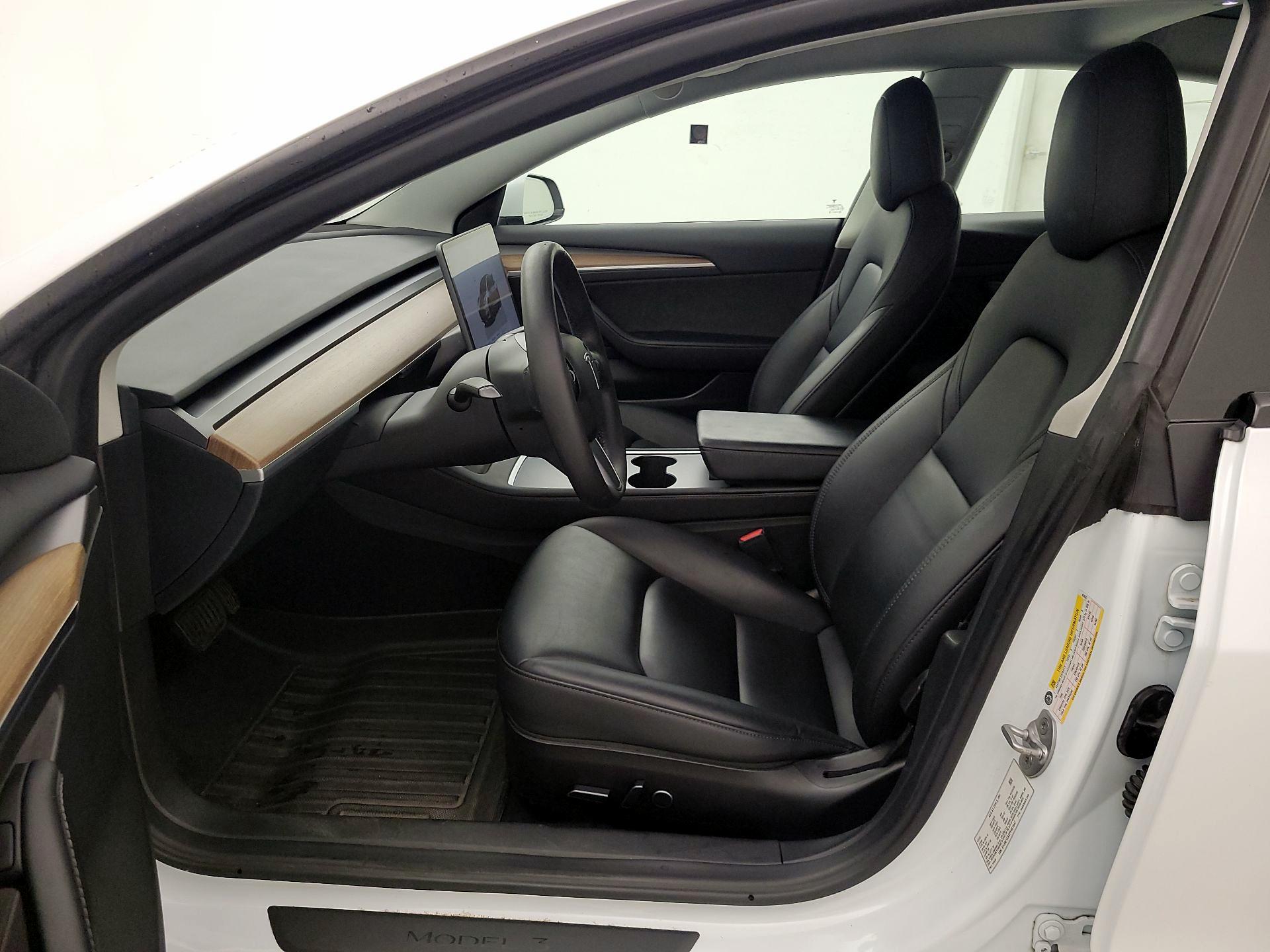 Thumbnail: 2023 Tesla Model 3 - 11