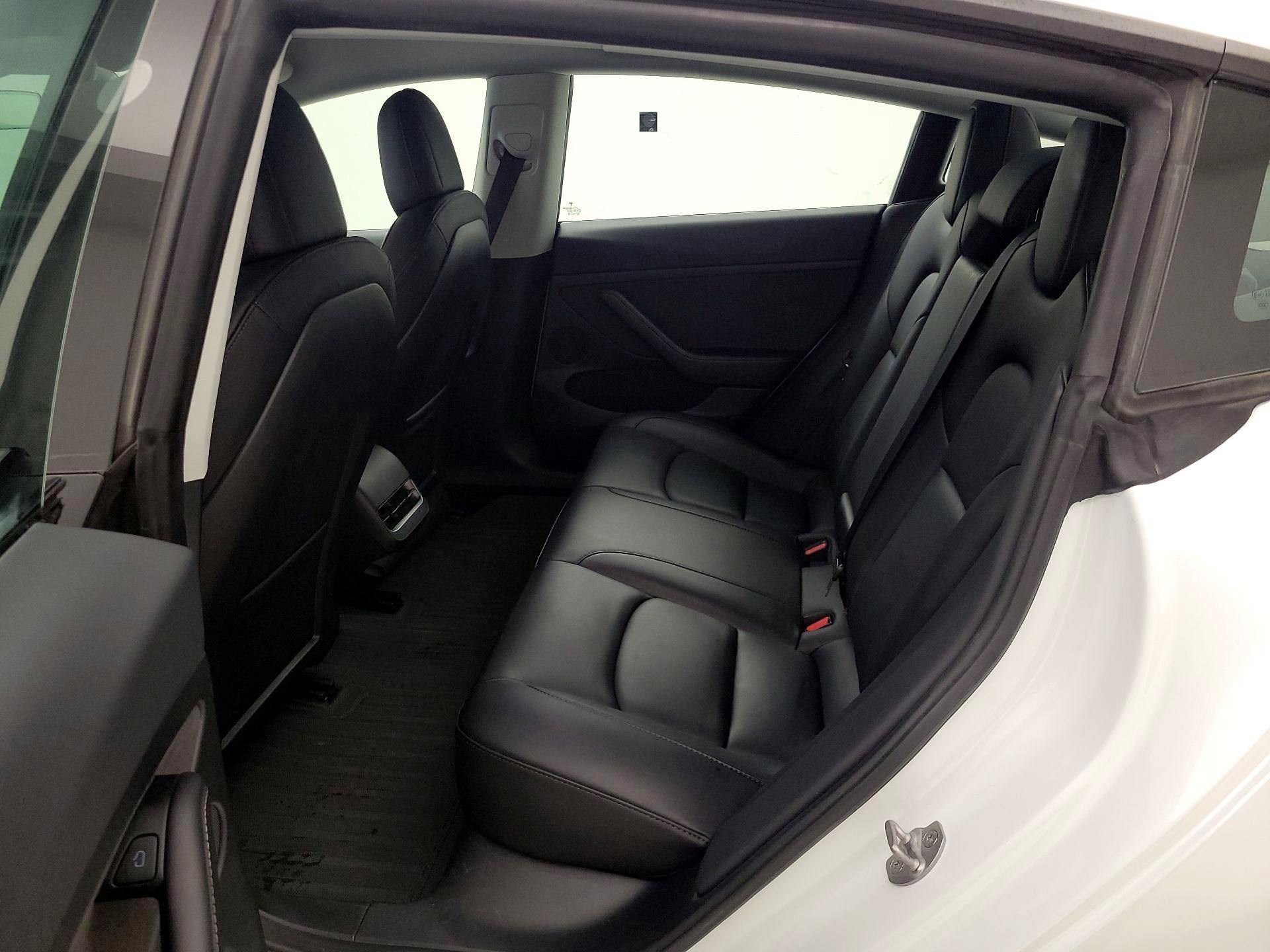 Thumbnail: 2023 Tesla Model 3 - 19