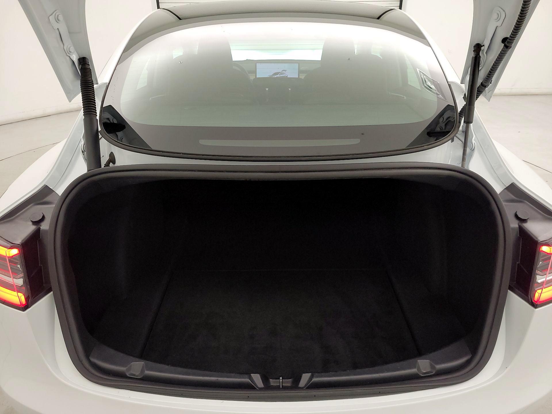 Thumbnail: 2023 Tesla Model 3 - 20