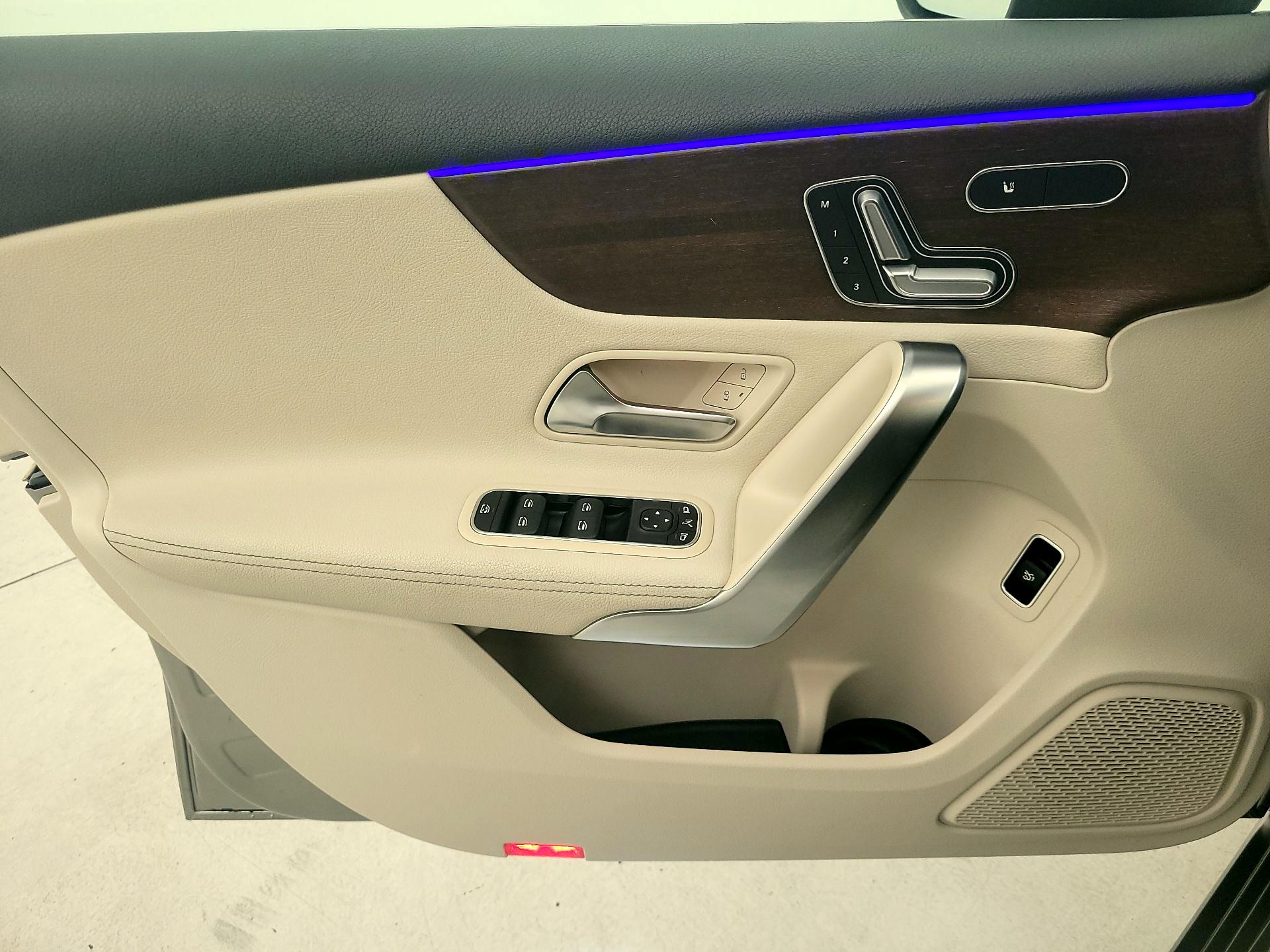 Thumbnail: 2020 Mercedes-Benz A-Class - 12