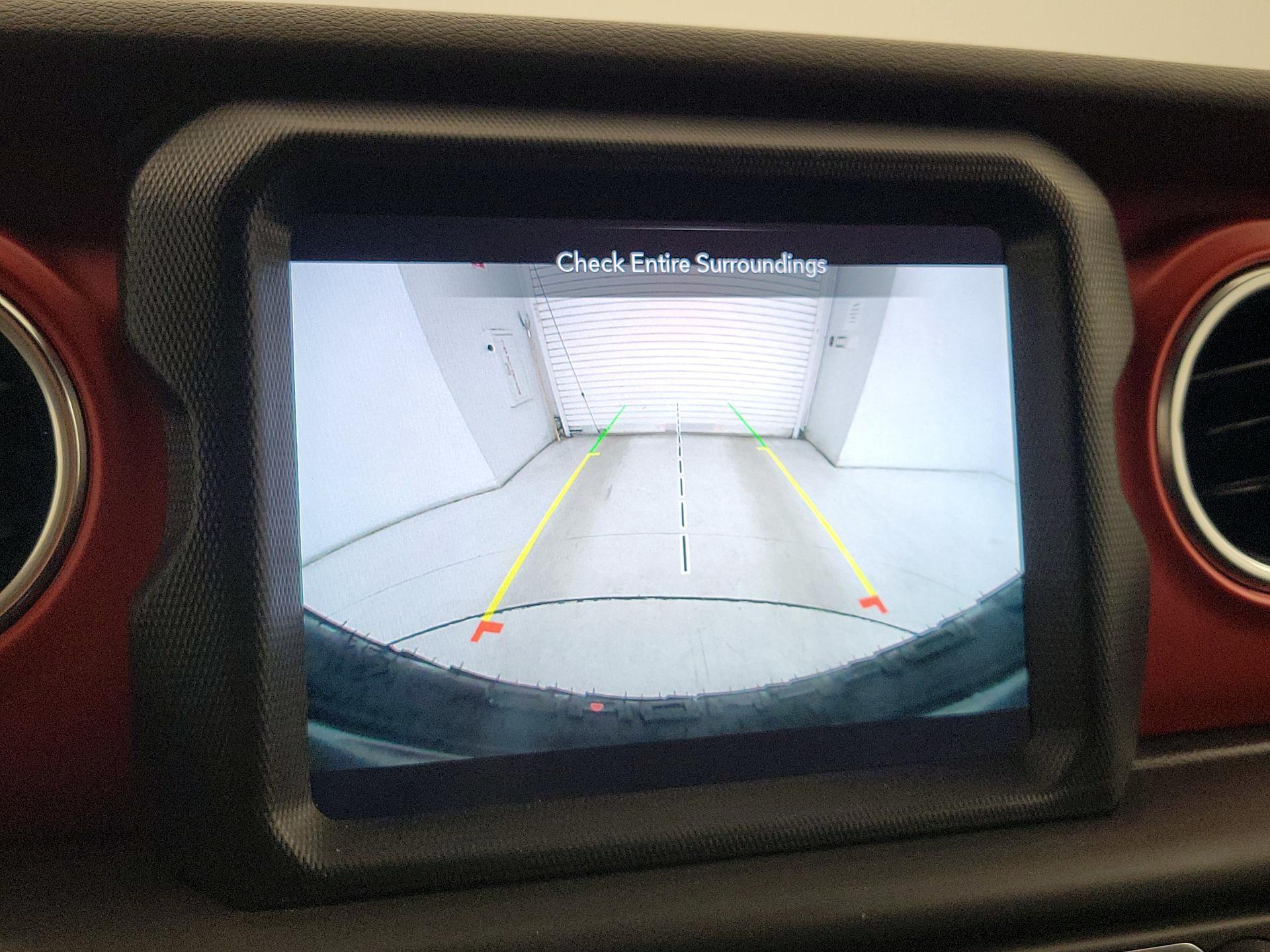 Thumbnail: 2018 Jeep Wrangler - 15