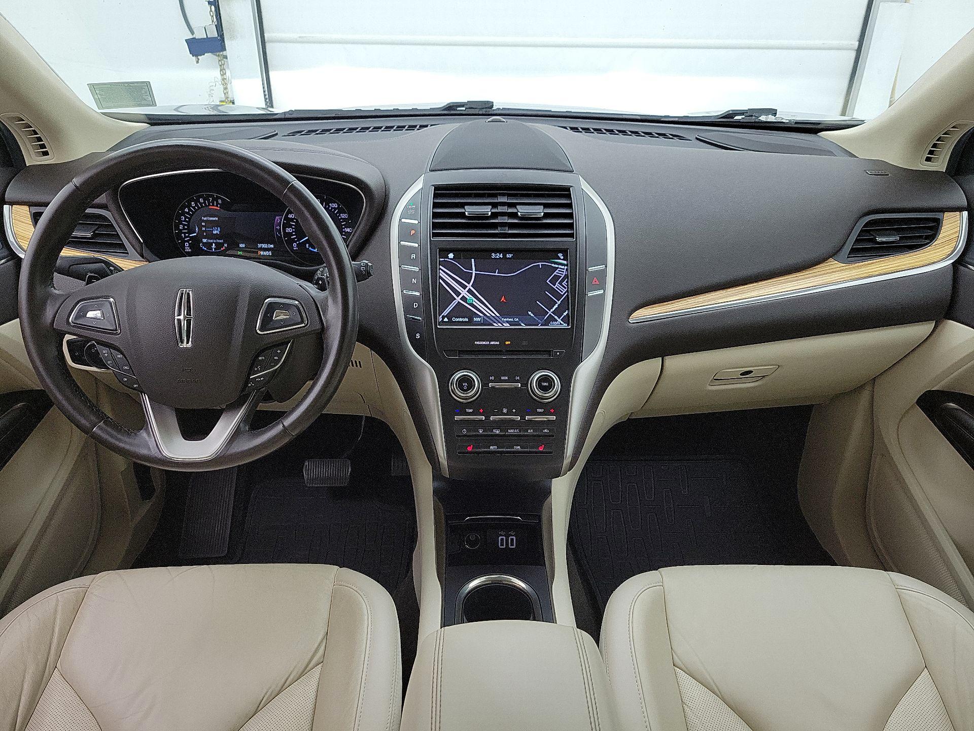 Thumbnail: 2016 Lincoln MKC - 9