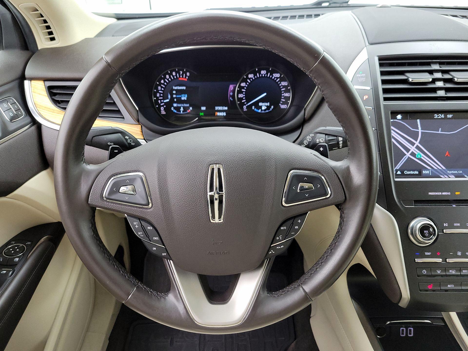 Thumbnail: 2016 Lincoln MKC - 10