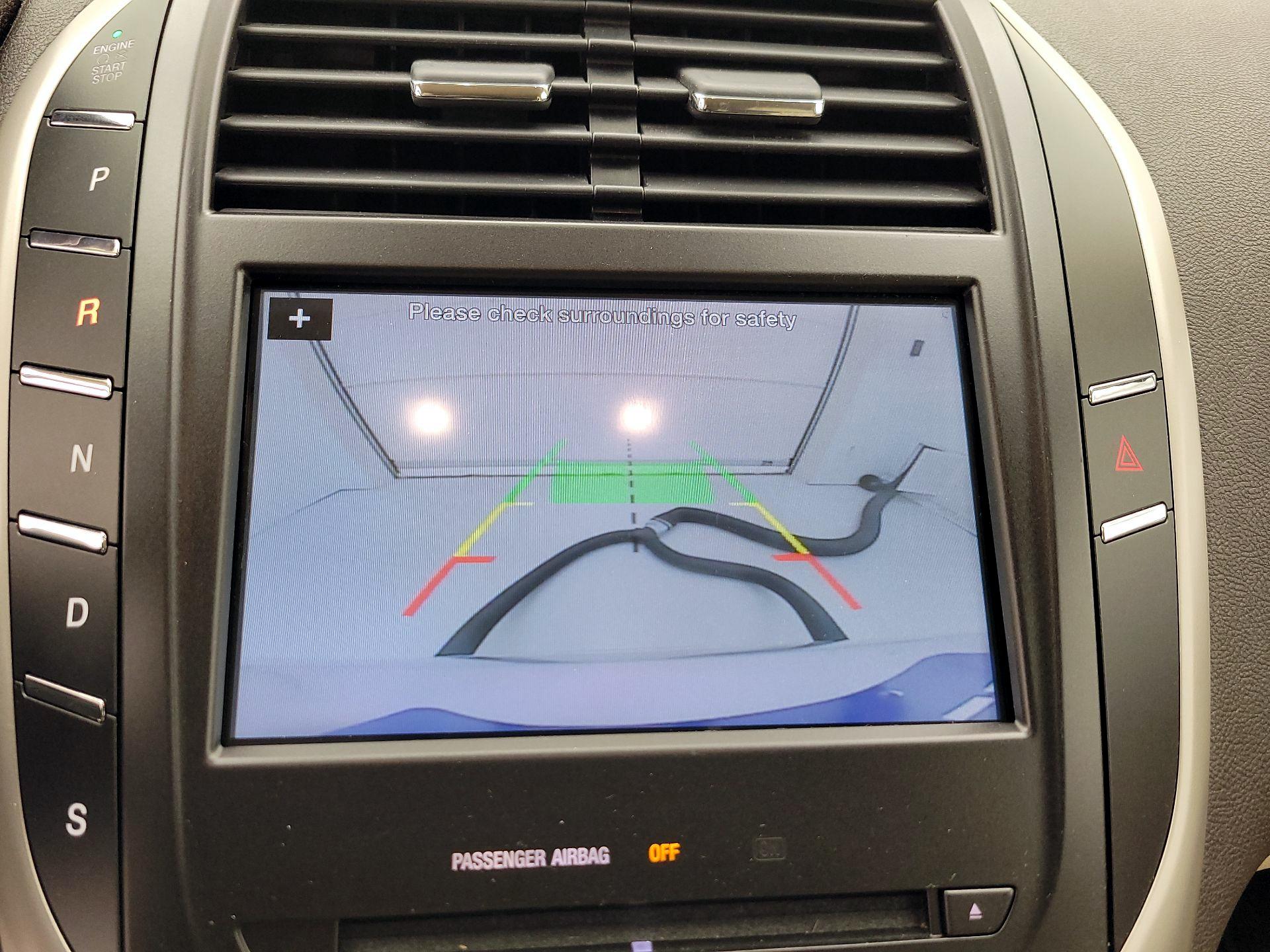 Thumbnail: 2016 Lincoln MKC - 15