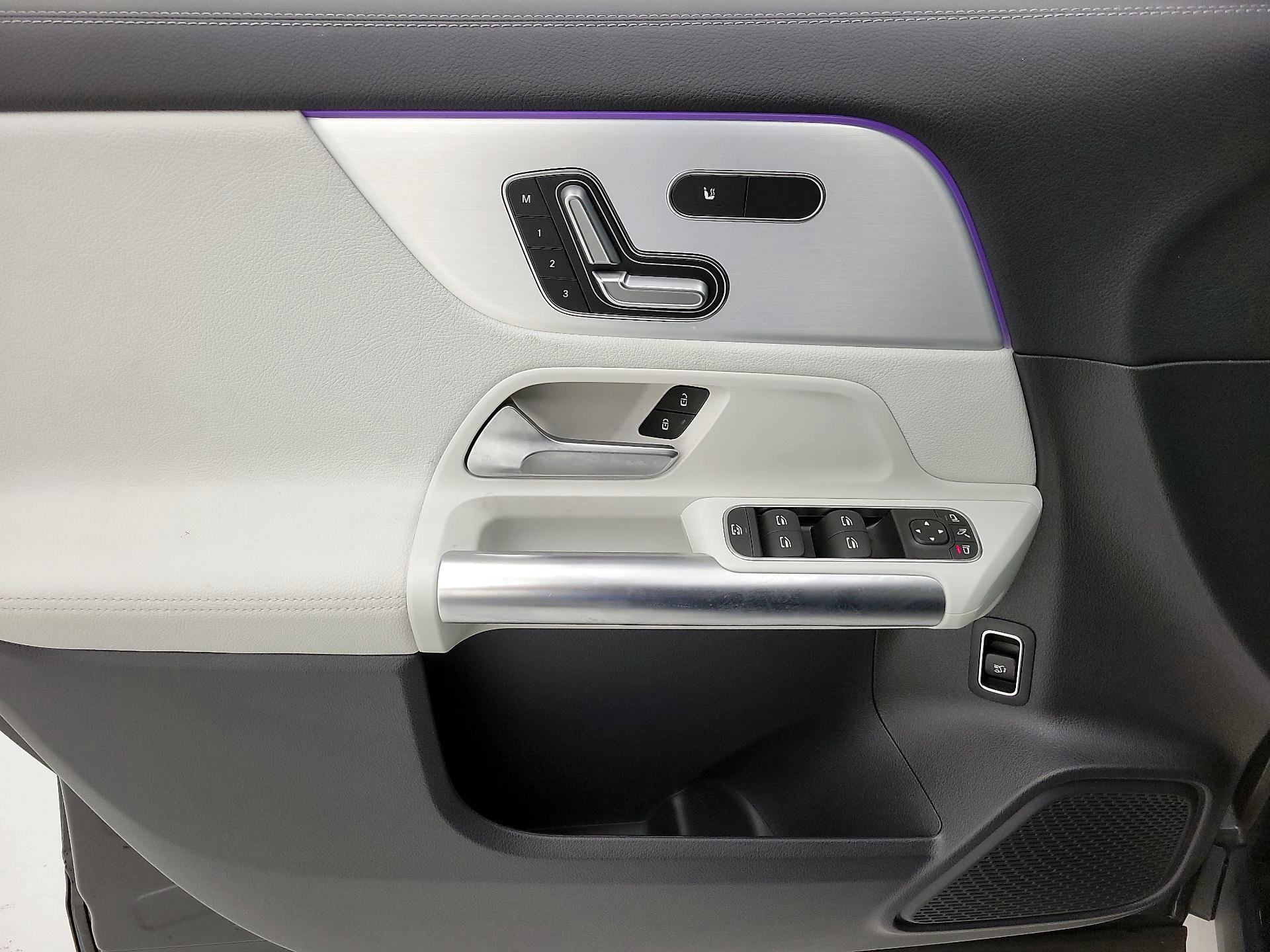 Thumbnail: 2023 Mercedes-Benz GLA - 12