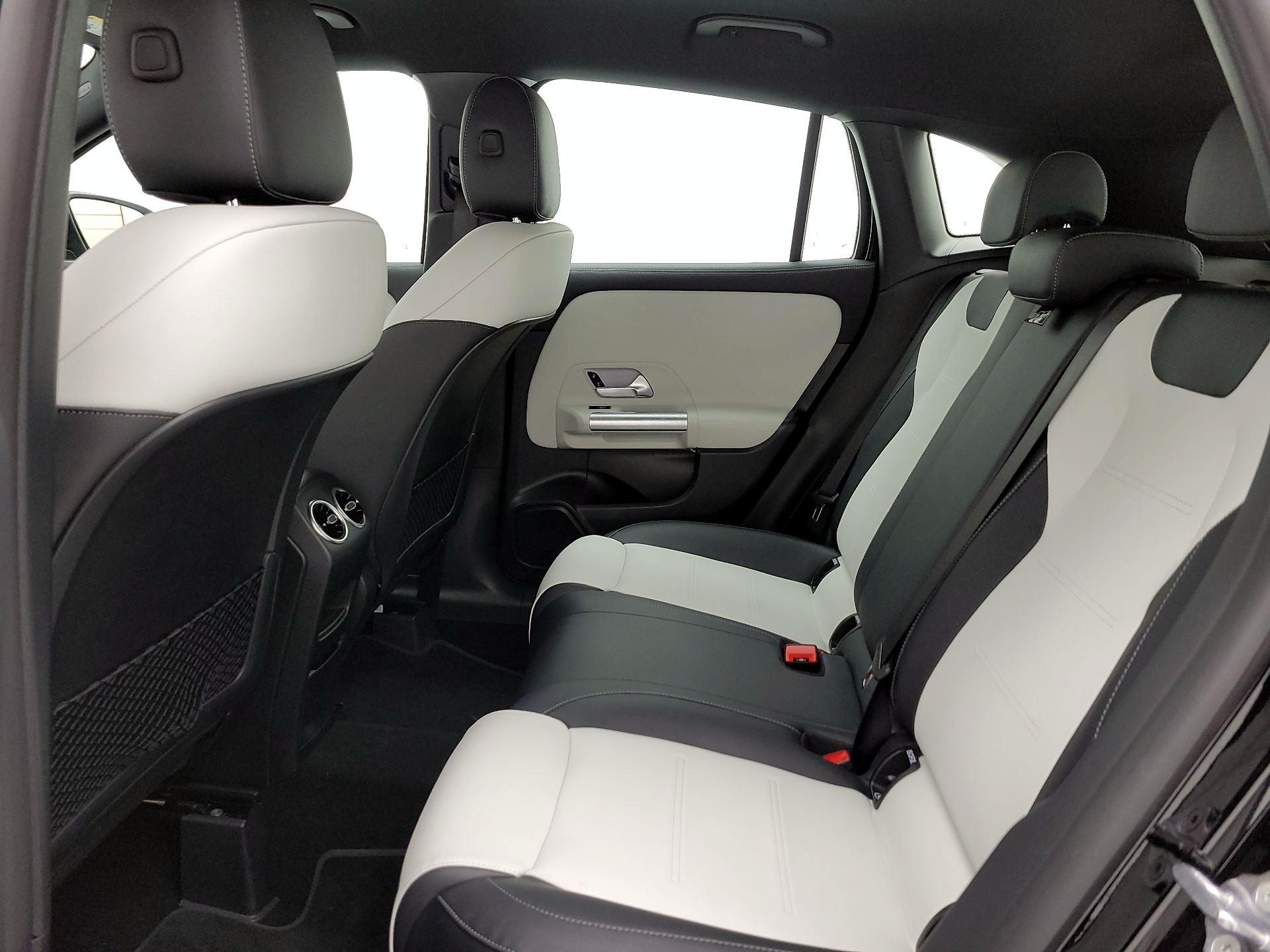 Thumbnail: 2023 Mercedes-Benz GLA - 20