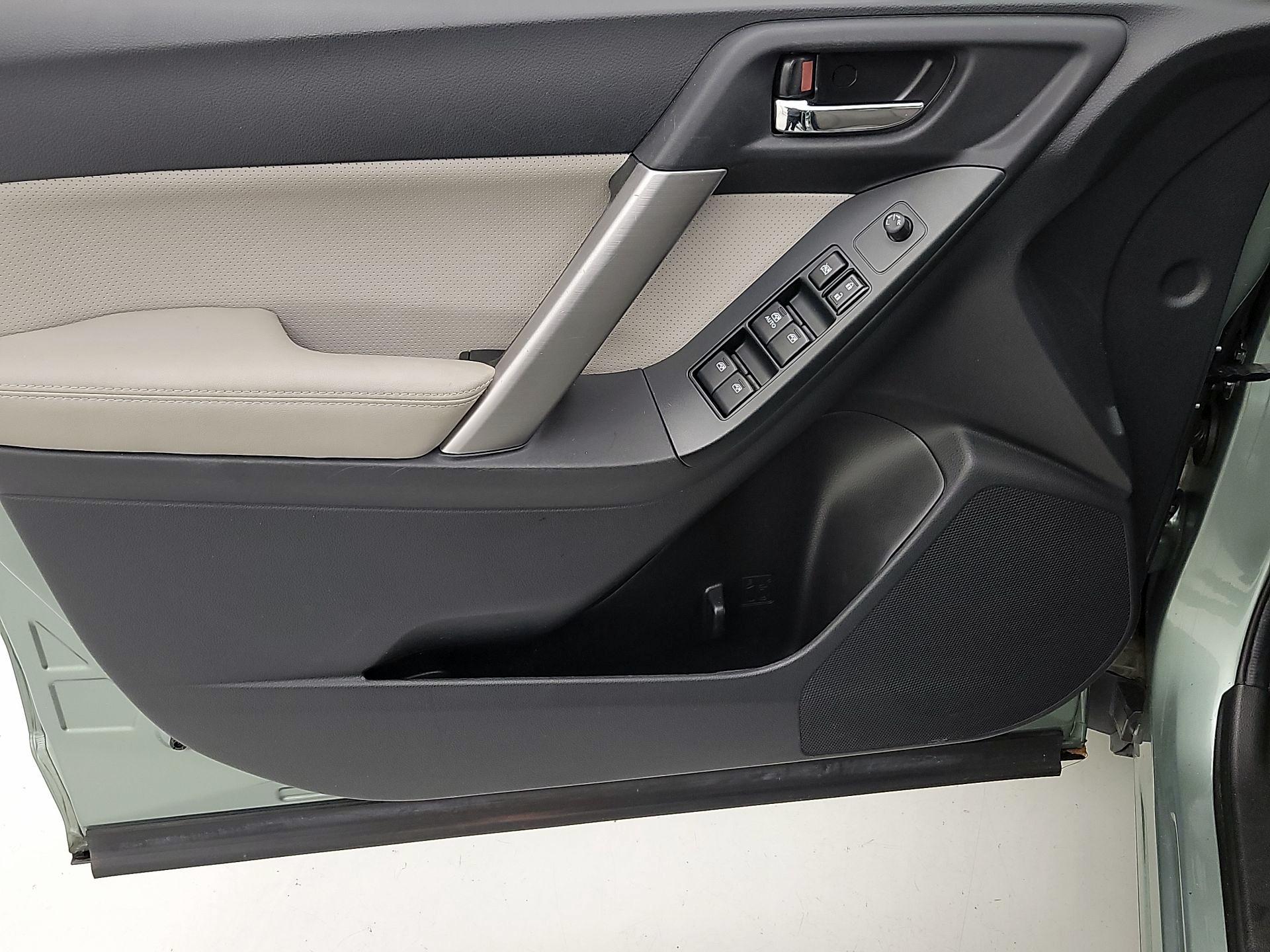 Thumbnail: 2015 Subaru Forester - 12