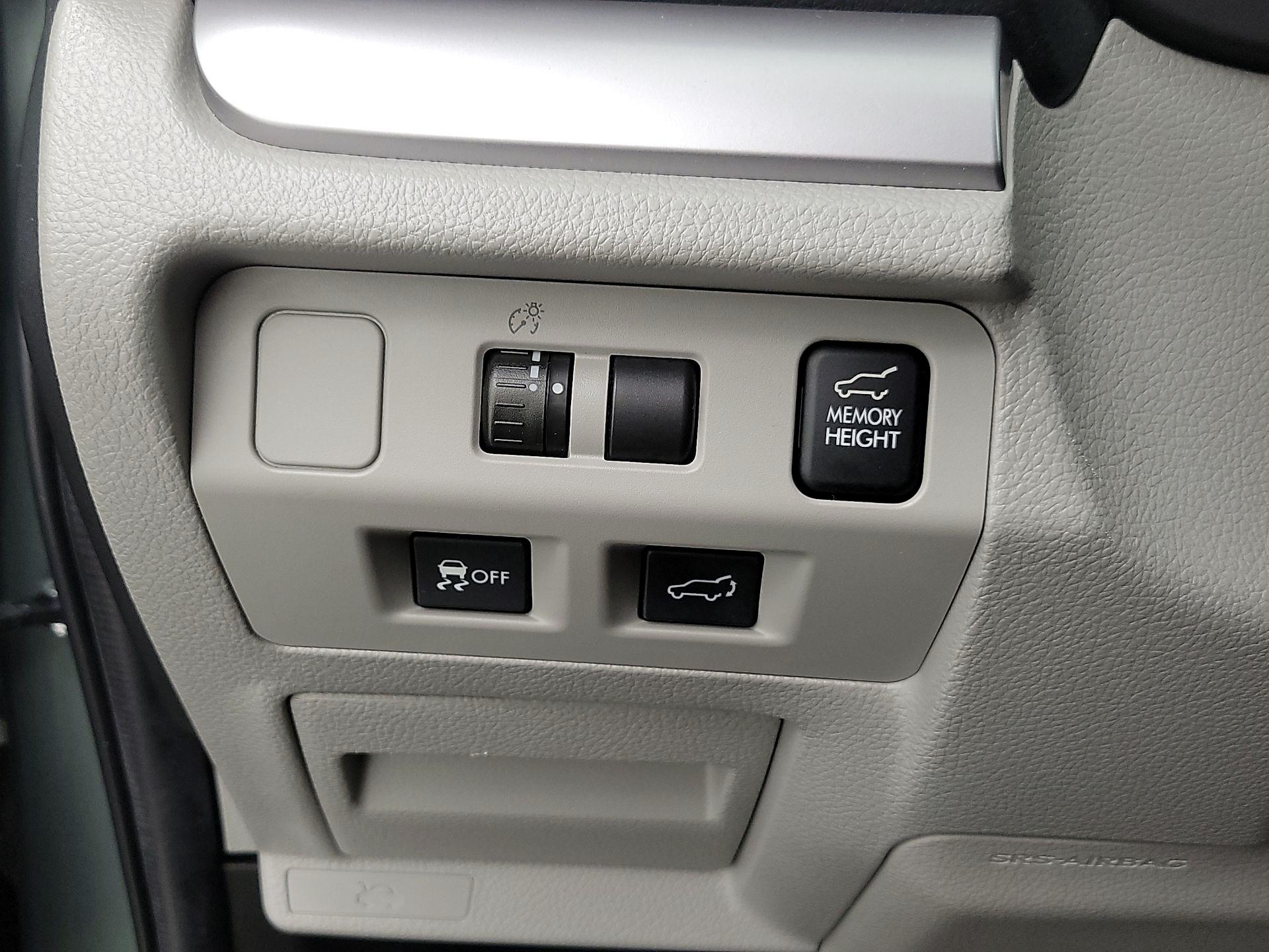 Thumbnail: 2015 Subaru Forester - 13