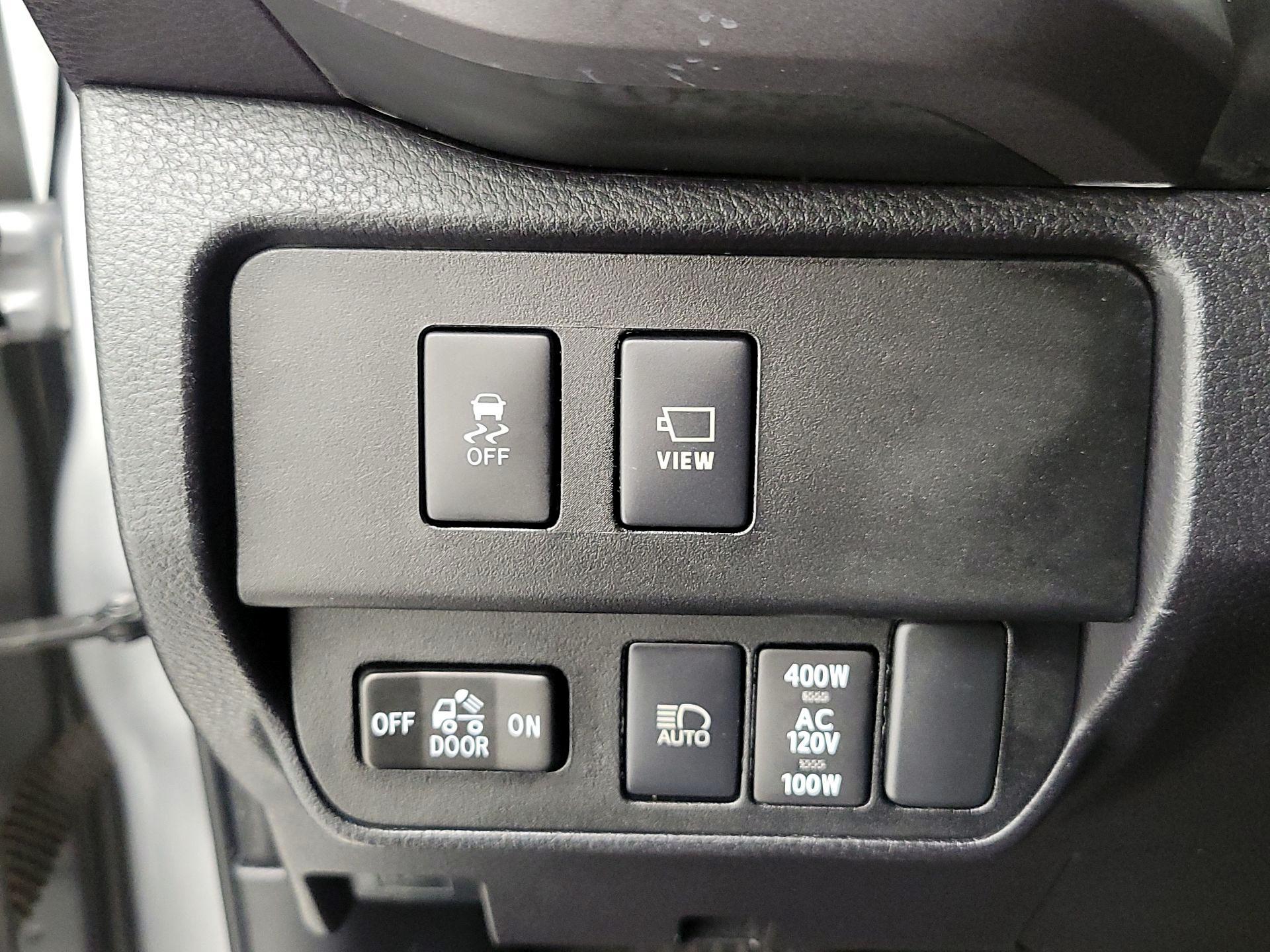 Thumbnail: 2023 Toyota Tacoma - 13