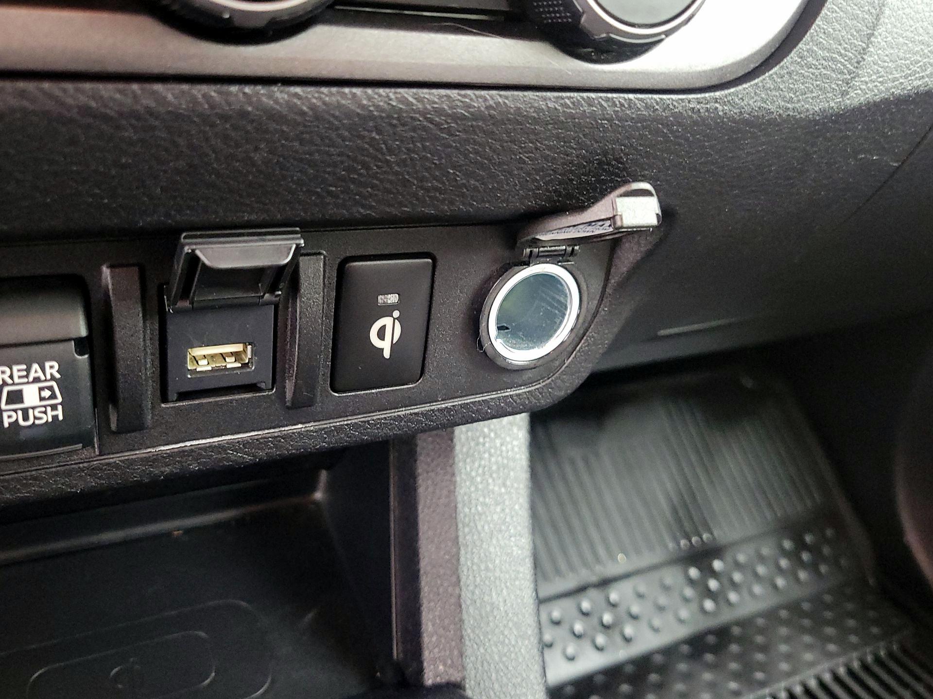 Thumbnail: 2023 Toyota Tacoma - 18