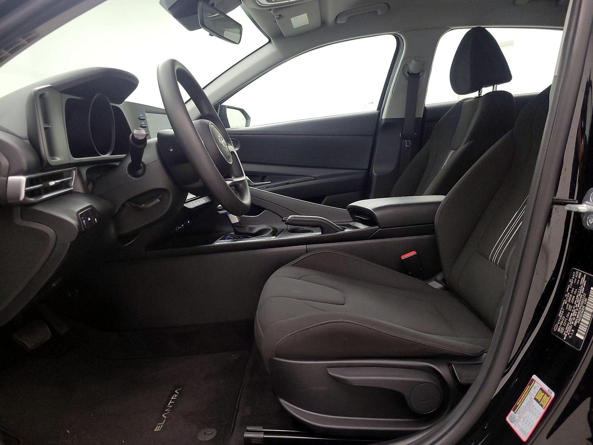 Thumbnail: 2023 Hyundai Elantra - 11