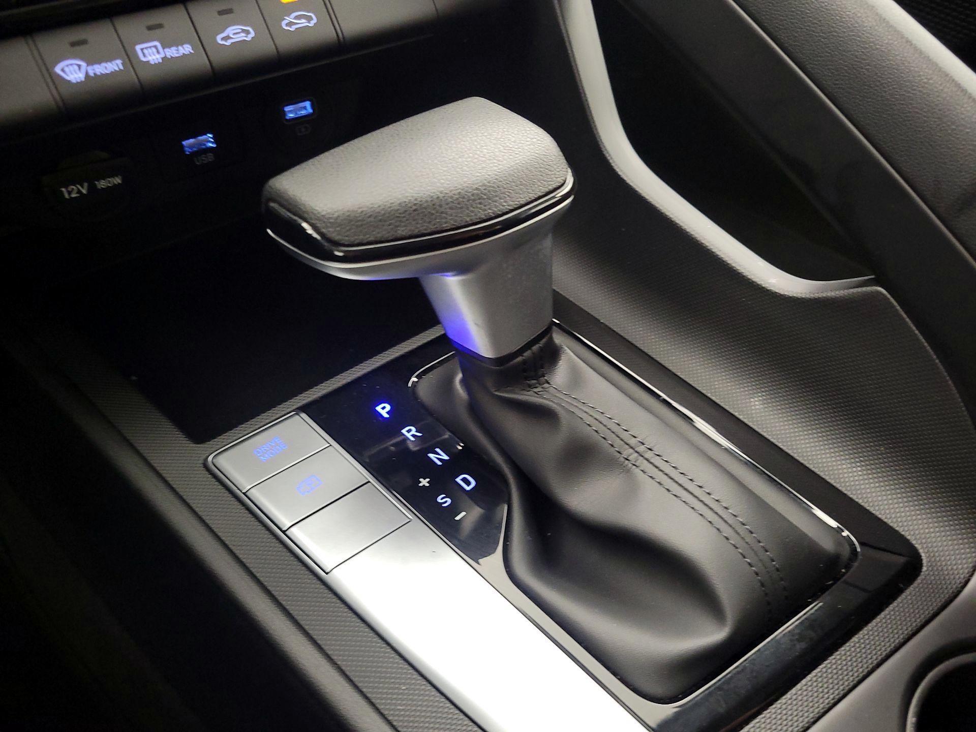 Thumbnail: 2023 Hyundai Elantra - 17