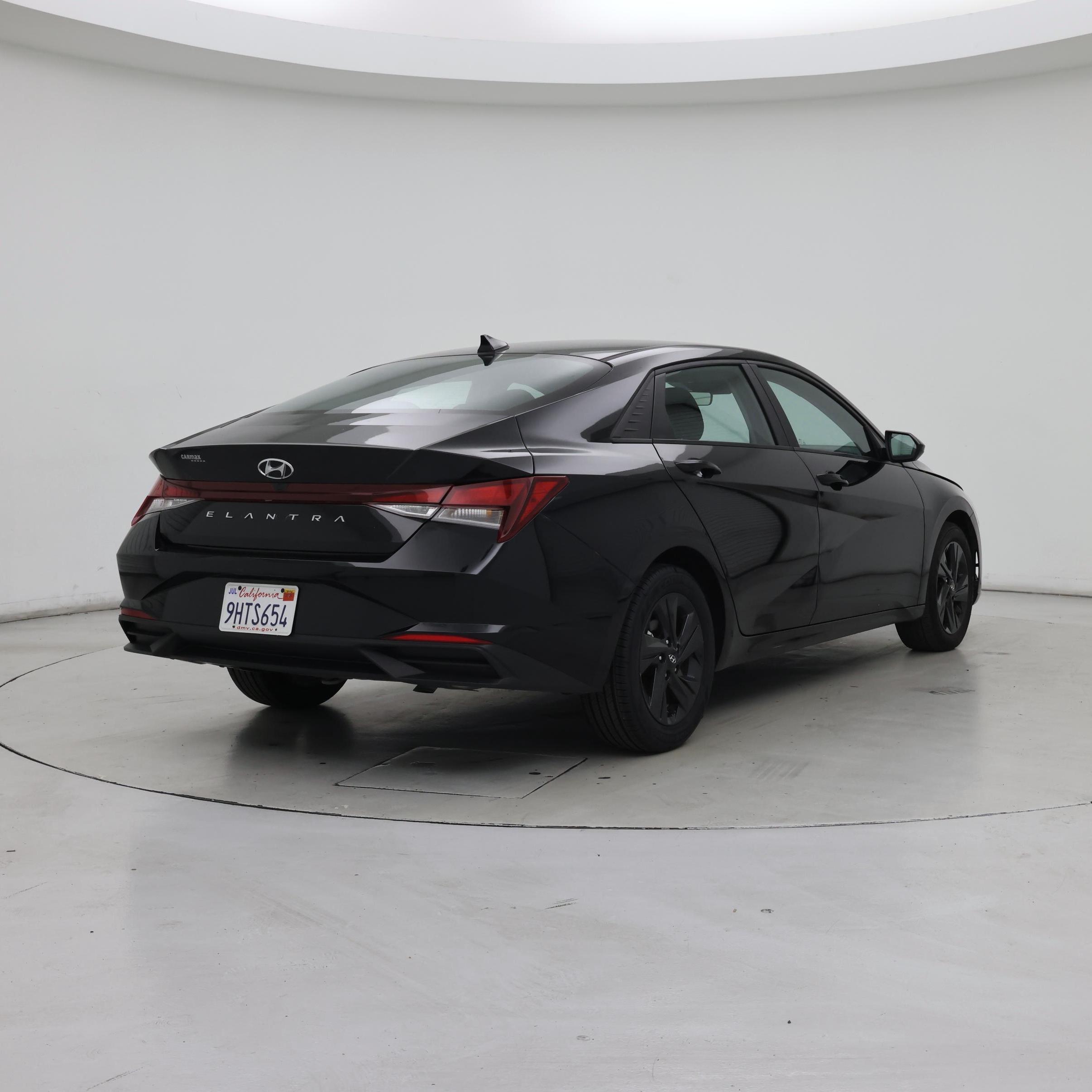 Thumbnail: 2023 Hyundai Elantra - 8