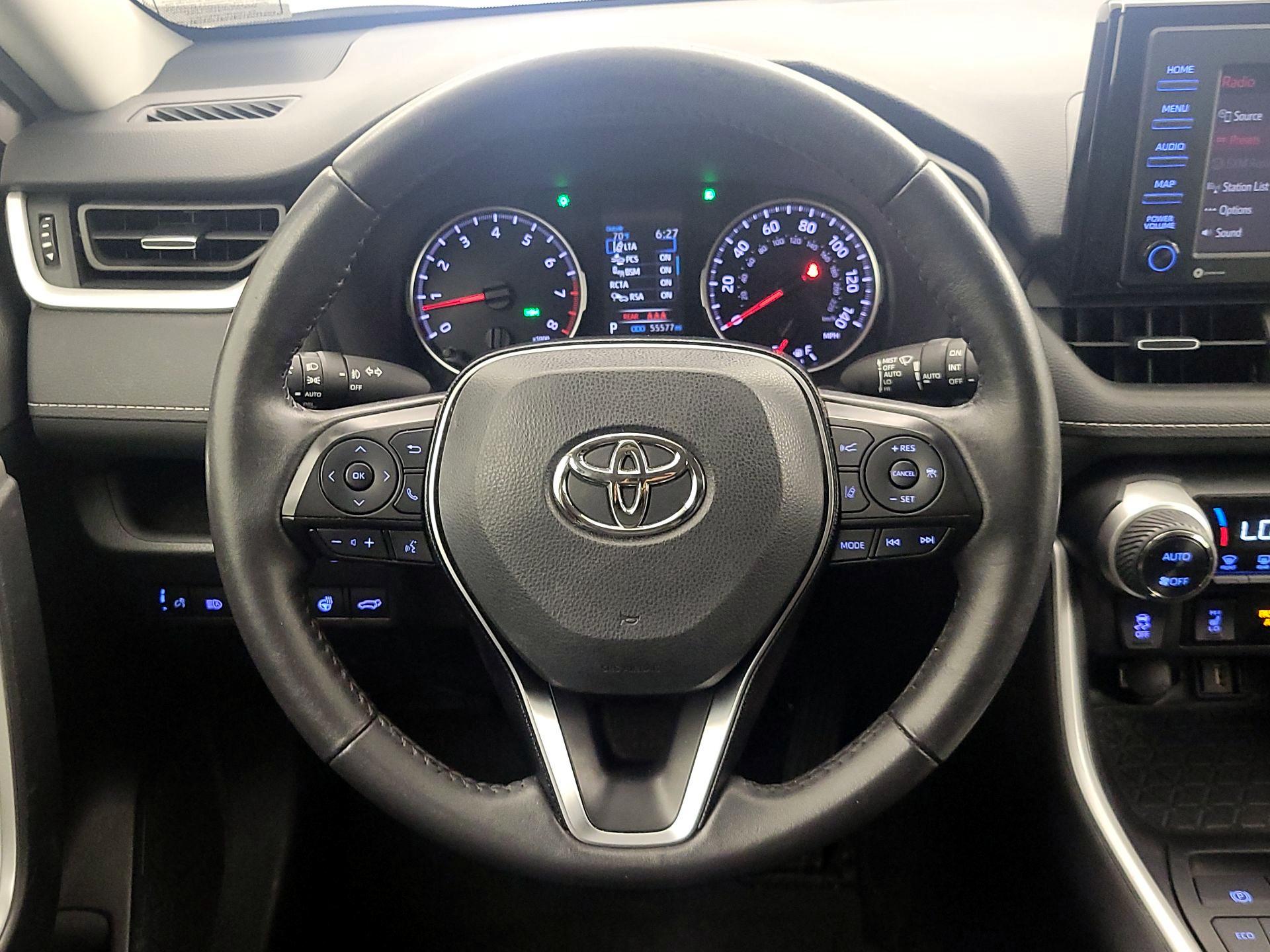 Thumbnail: 2021 Toyota RAV4 - 10