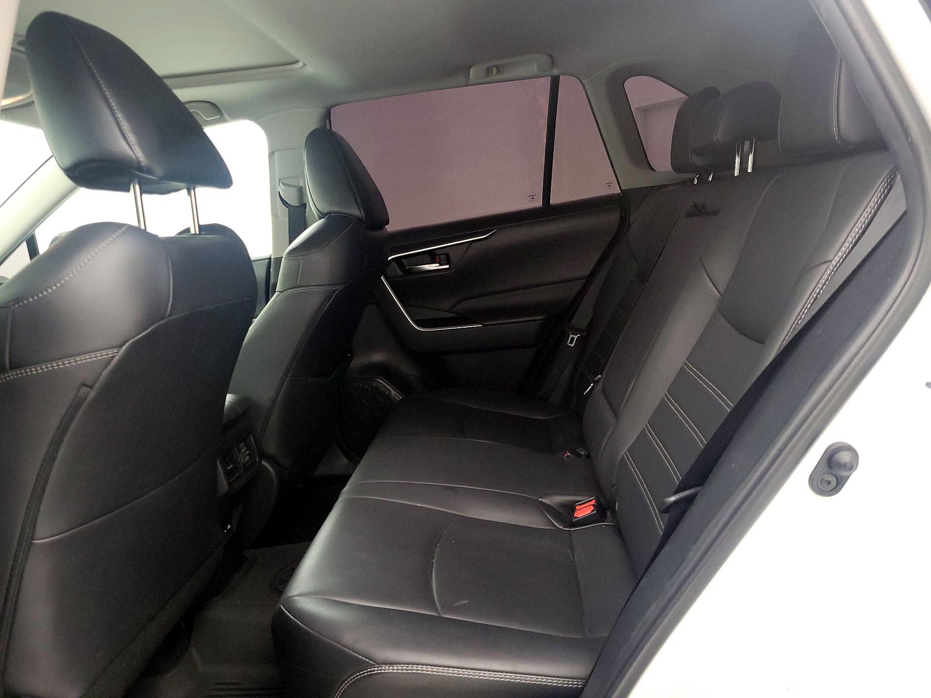 Thumbnail: 2021 Toyota RAV4 - 20