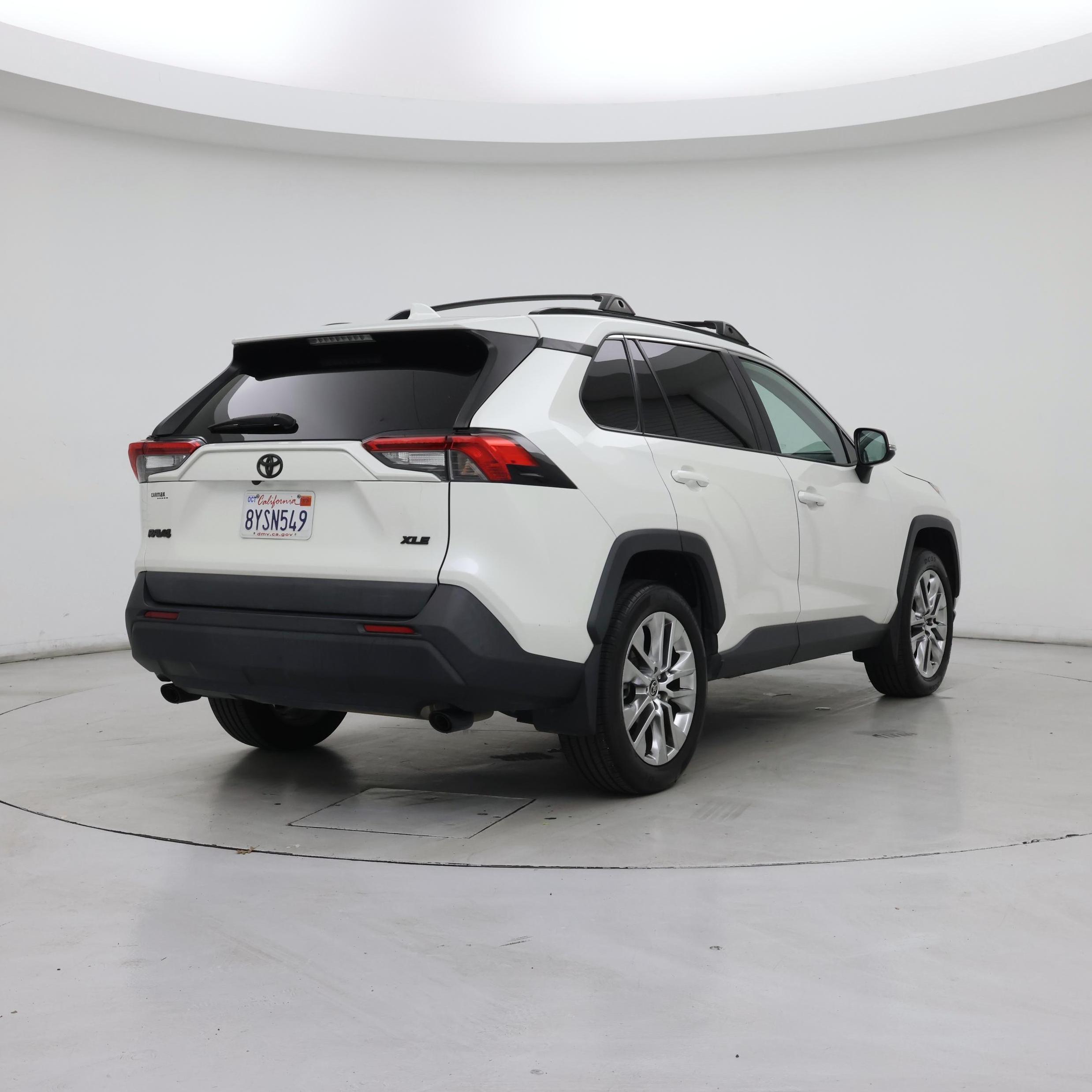 Thumbnail: 2021 Toyota RAV4 - 8