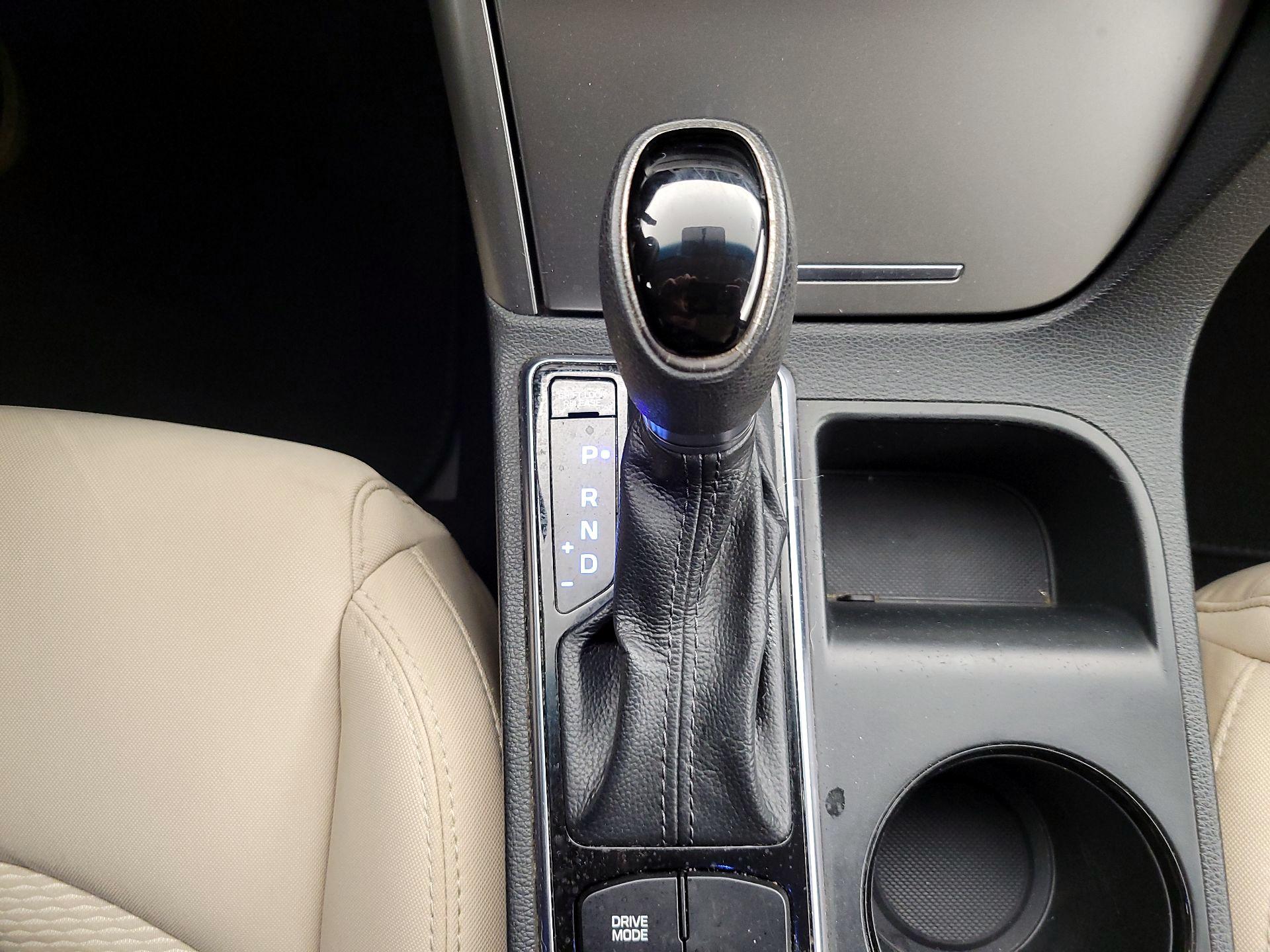 Thumbnail: 2015 Hyundai Sonata - 16