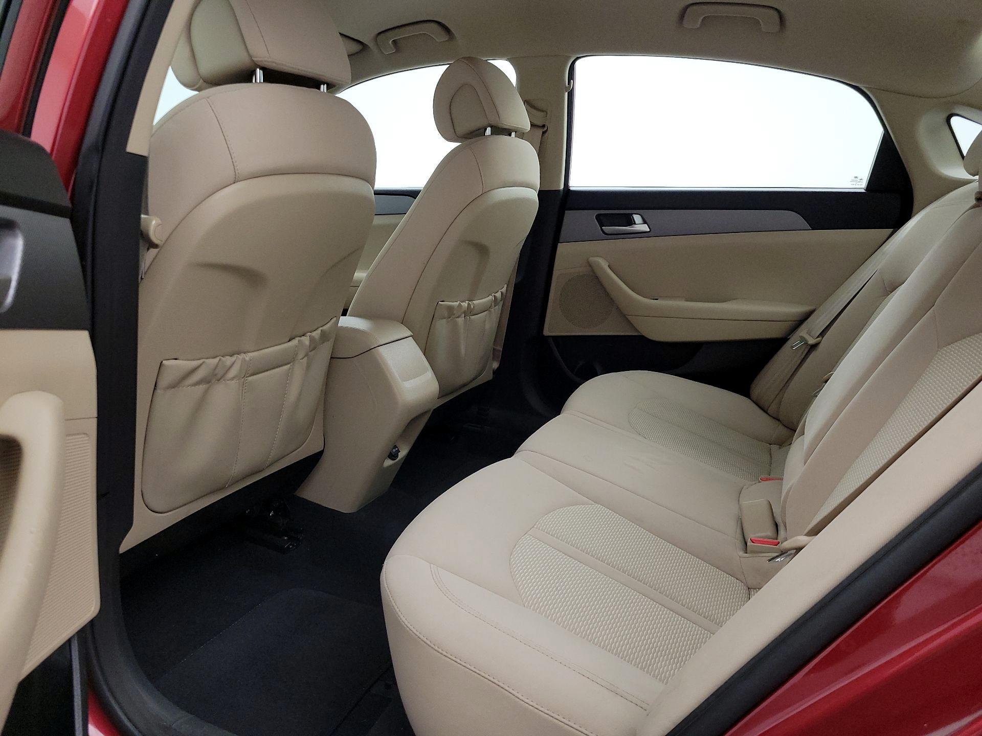 Thumbnail: 2015 Hyundai Sonata - 18