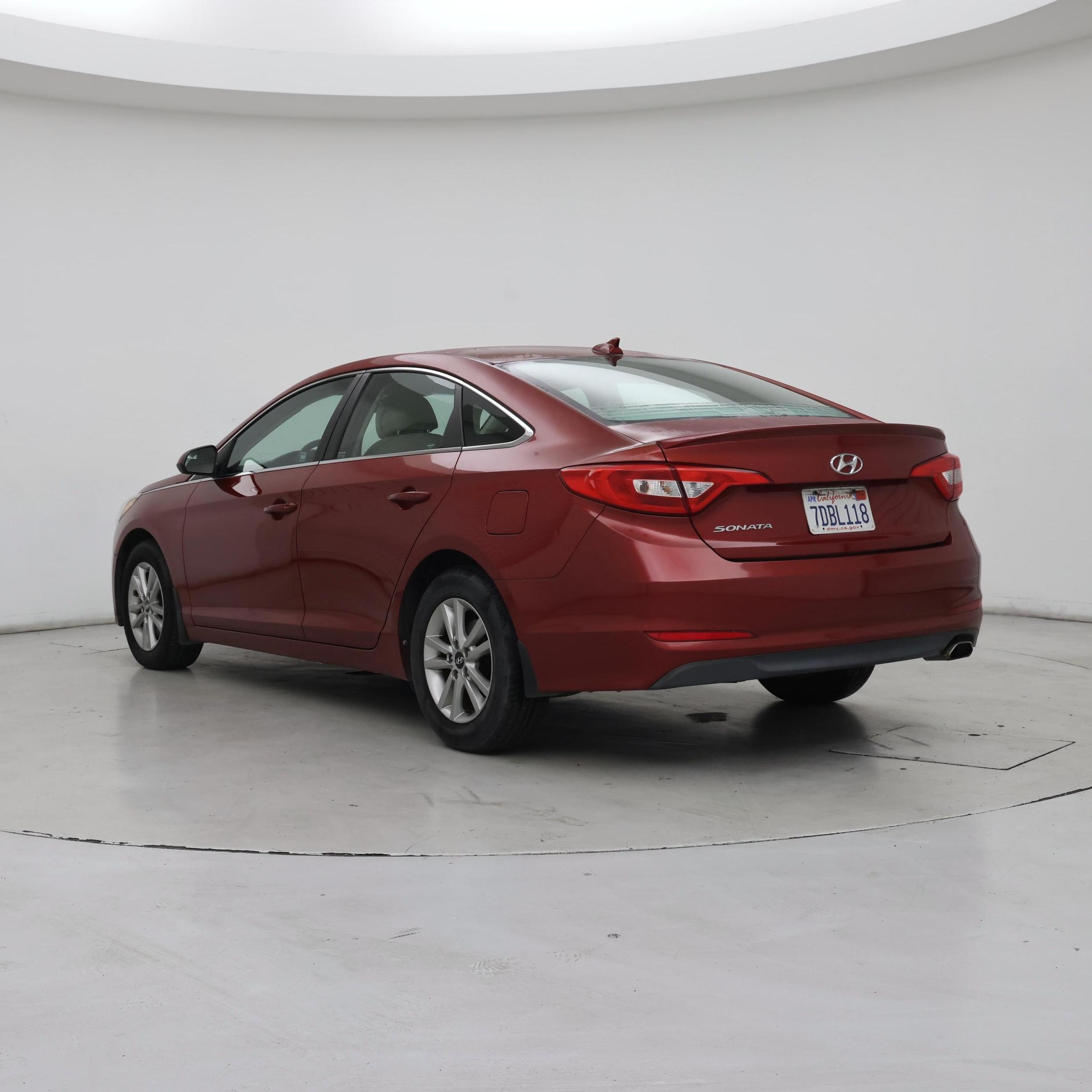 Thumbnail: 2015 Hyundai Sonata - 2