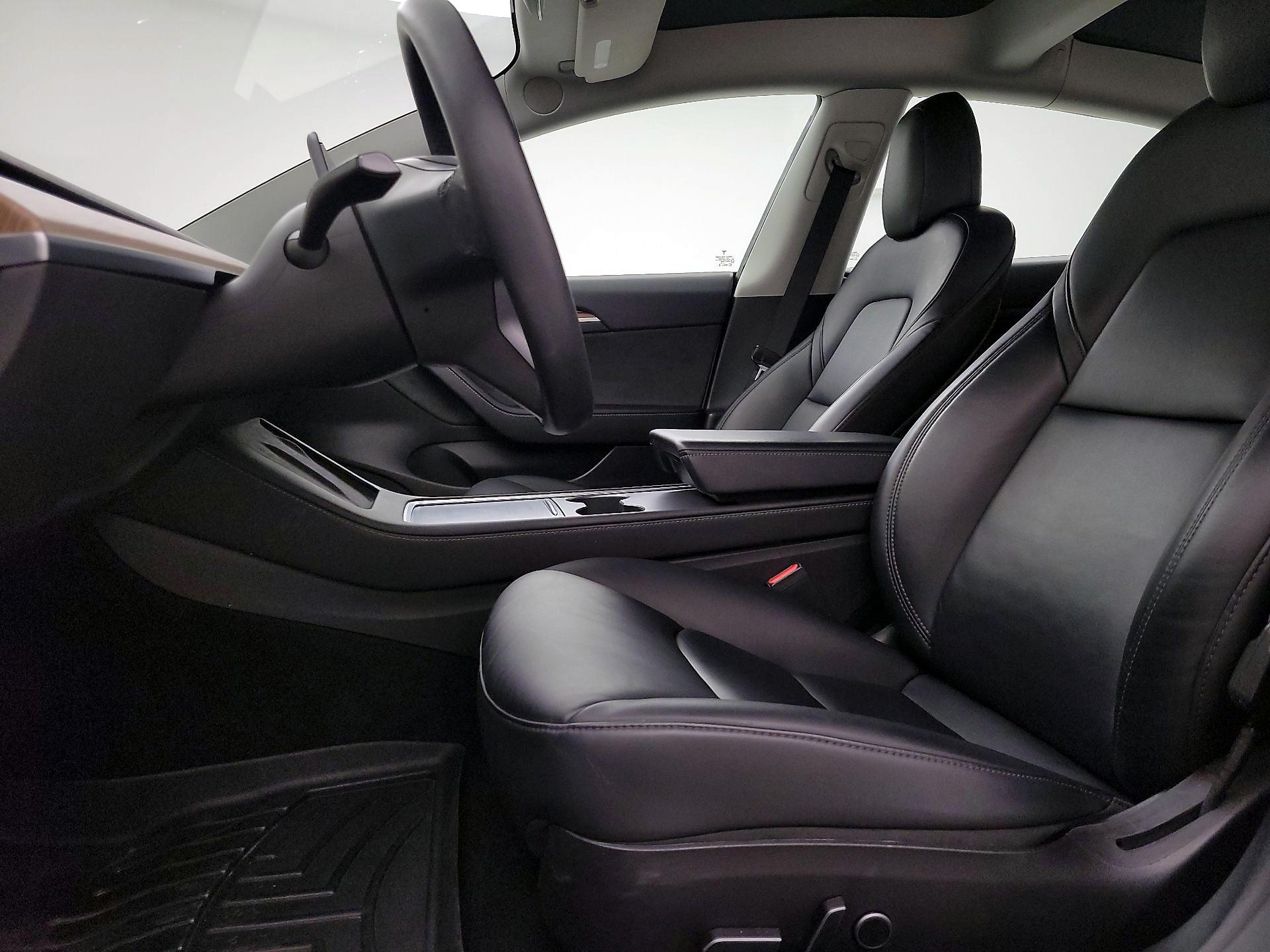 Thumbnail: 2022 Tesla Model 3 - 11