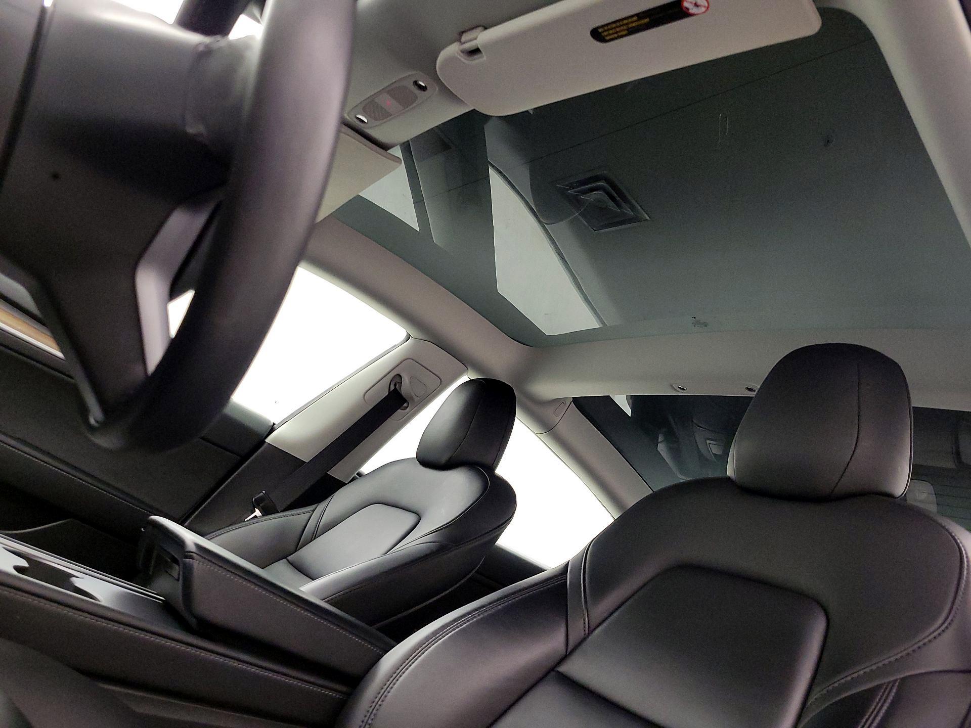 Thumbnail: 2022 Tesla Model 3 - 18