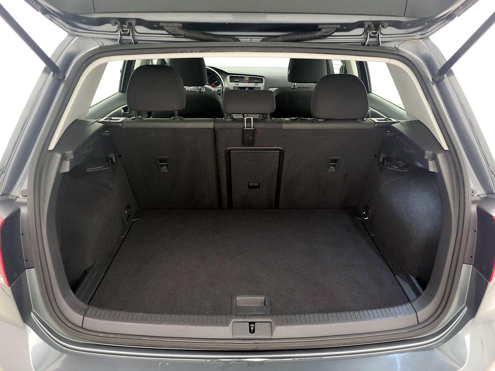 Thumbnail: 2016 Volkswagen Golf - 19